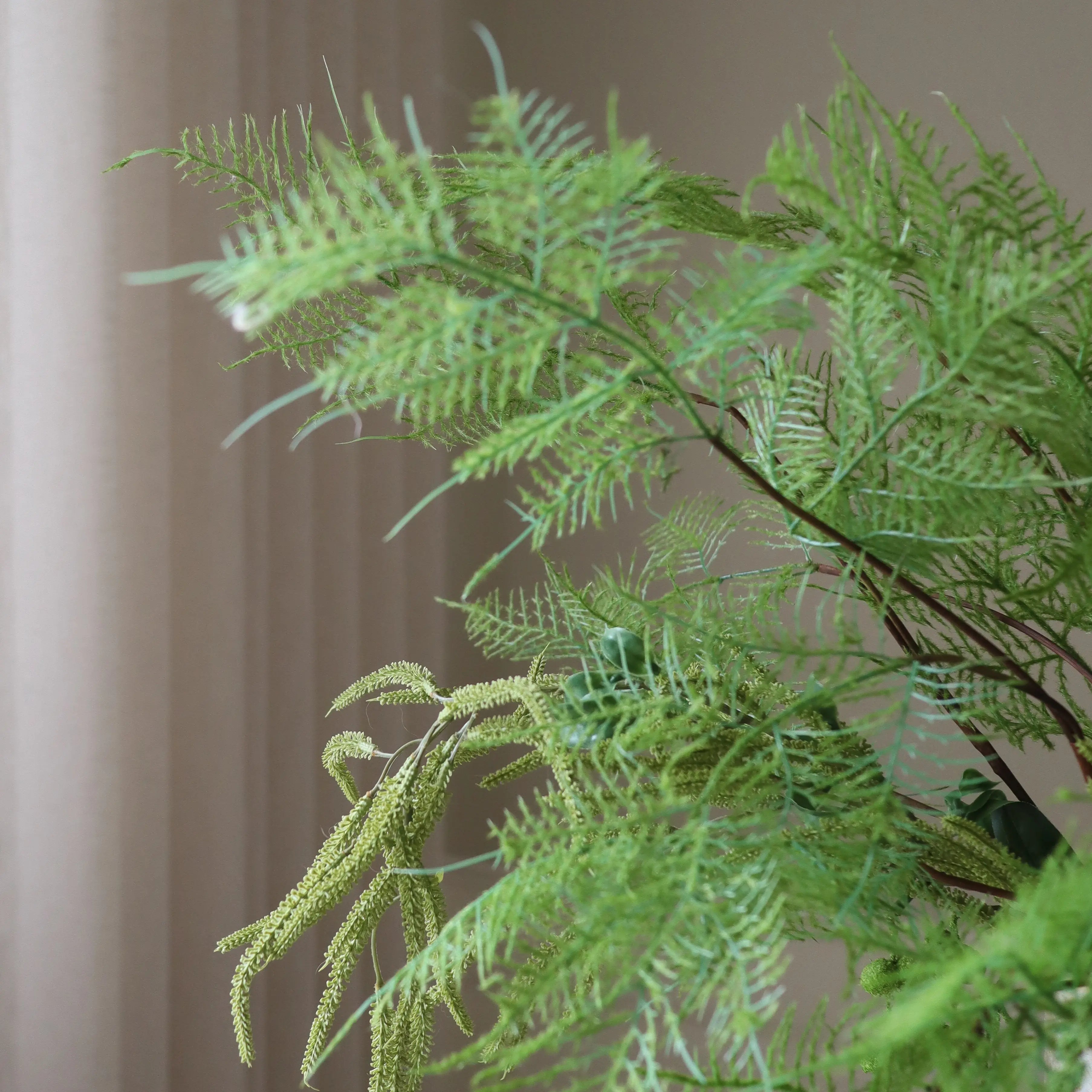 Green Lush — kunstbloemen boeket van Botane, detailfoto 3