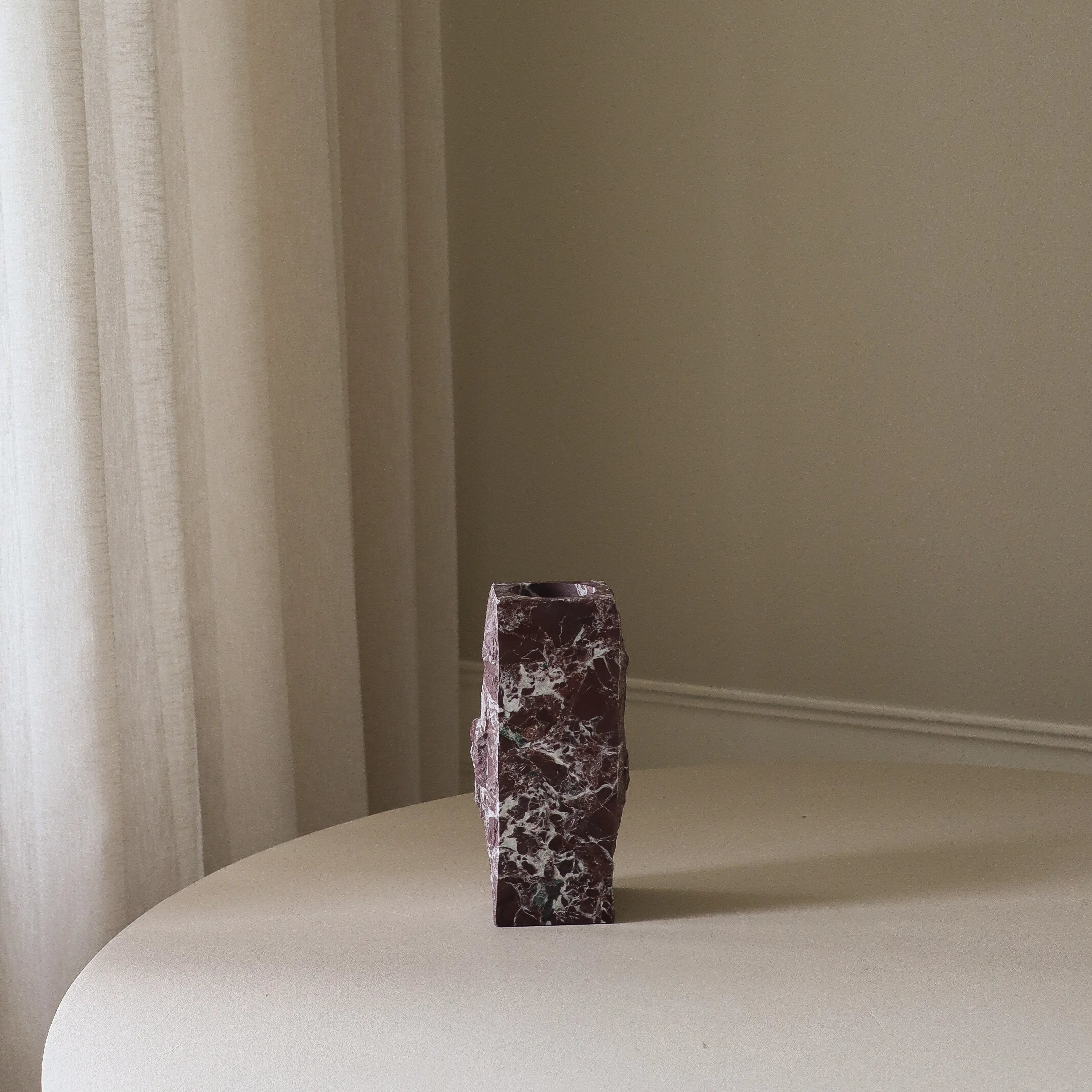 Small Rosso Levanto Marble Edge Vase - Premium design vaas van Botane