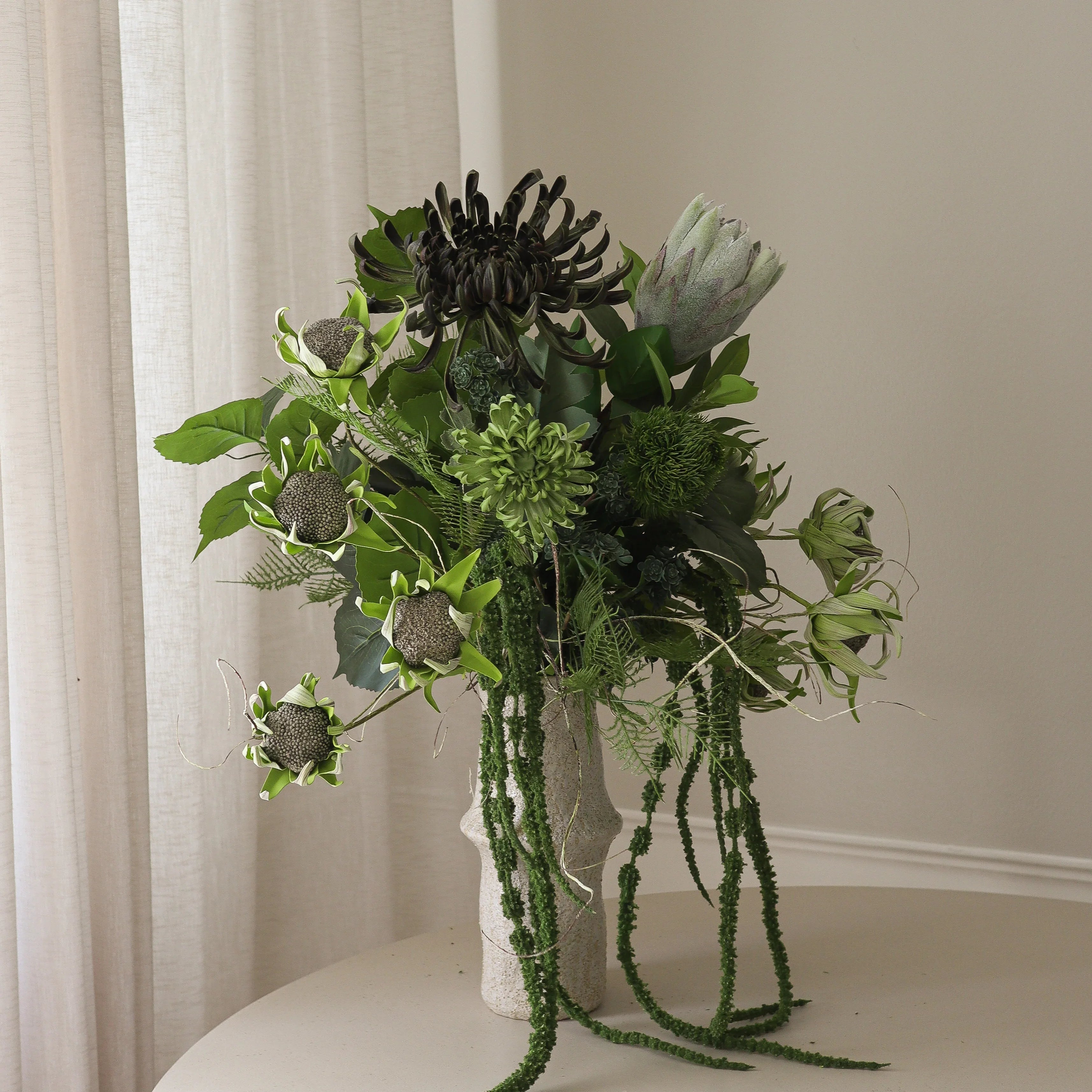 Forest Eclipse Bouquet - kunstbloemen boeket detailopname