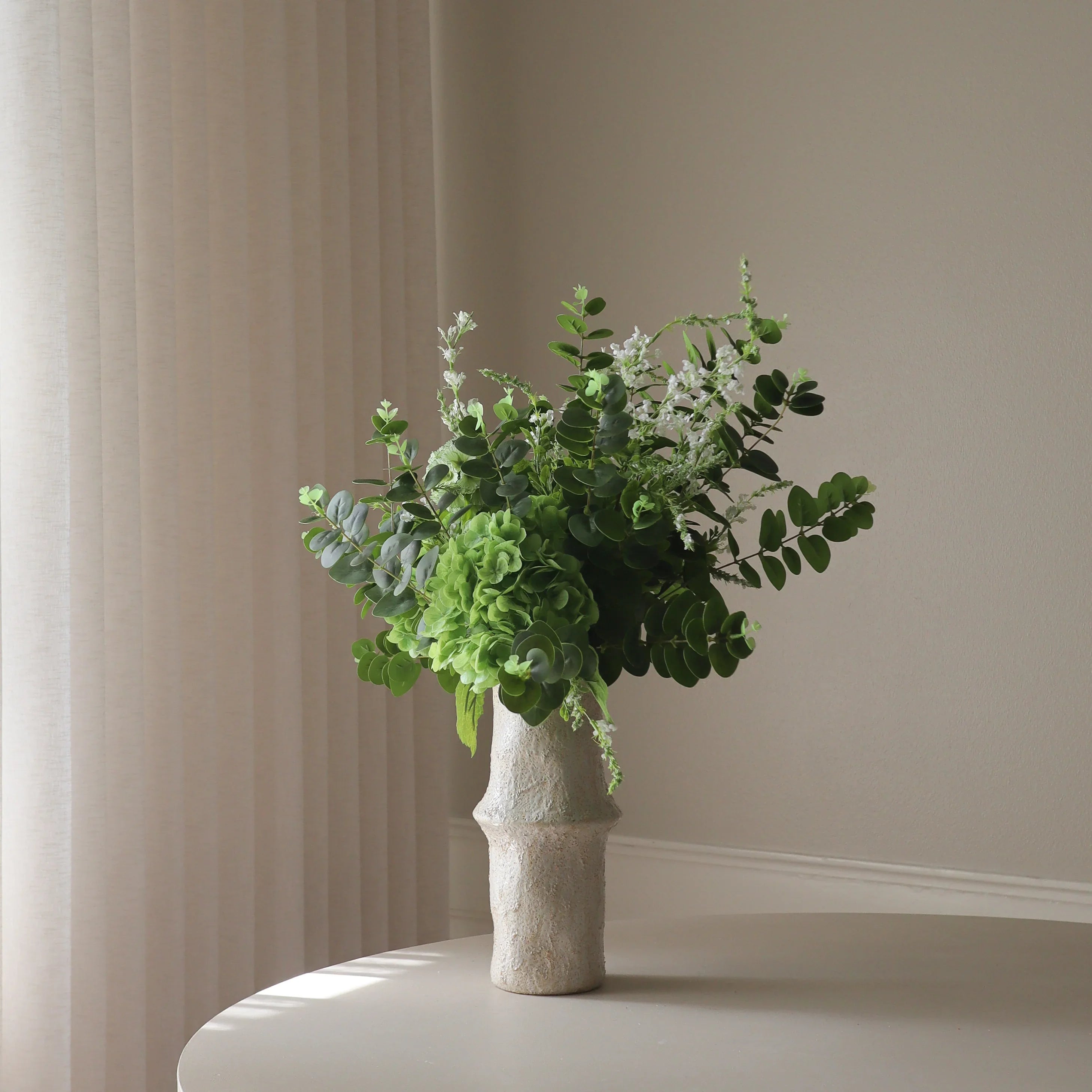 Deep Green met vaas