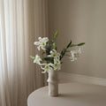 Elegant Lily Bouquet met vaas