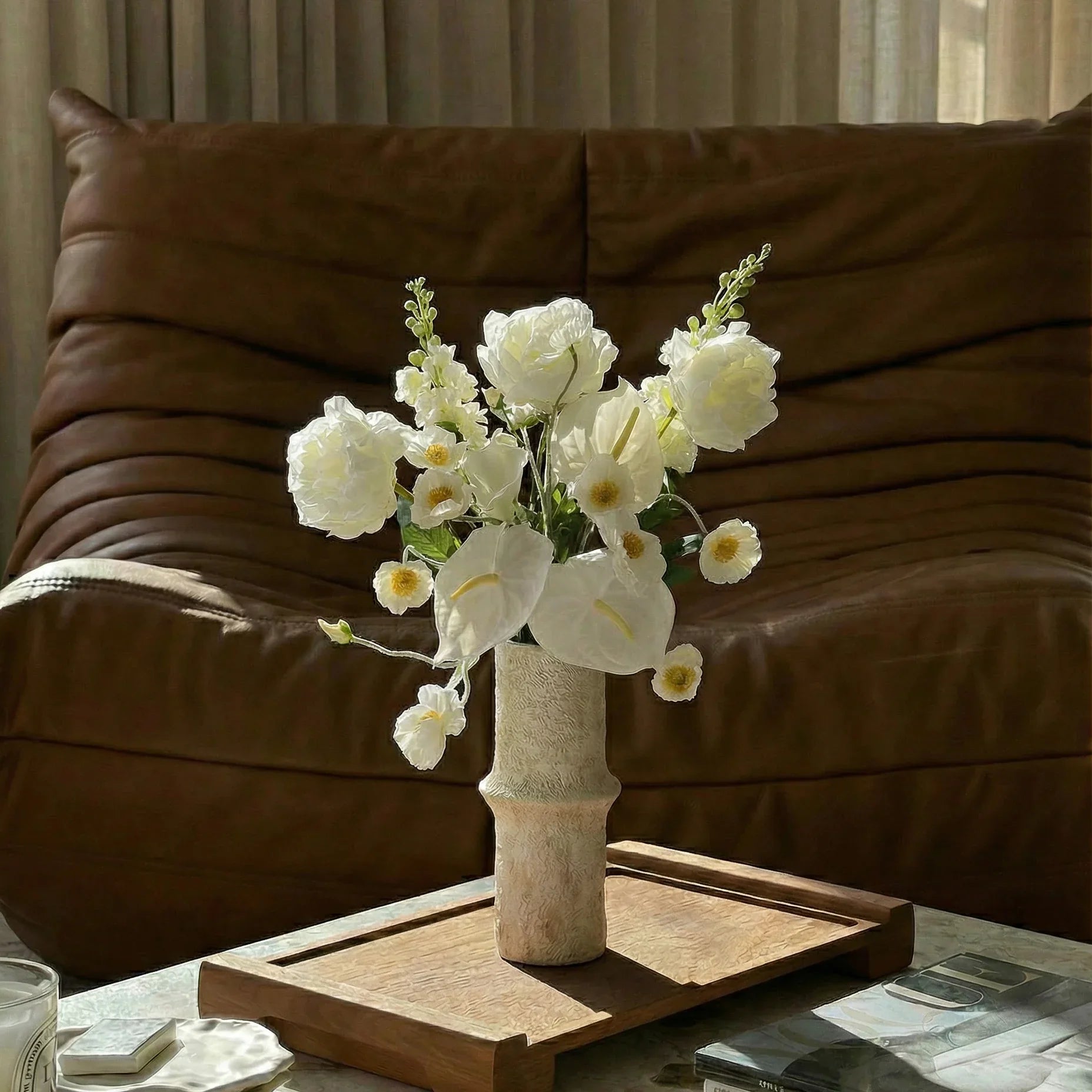 Bright White — kunstbloemen boeket van Botane, detailfoto 4