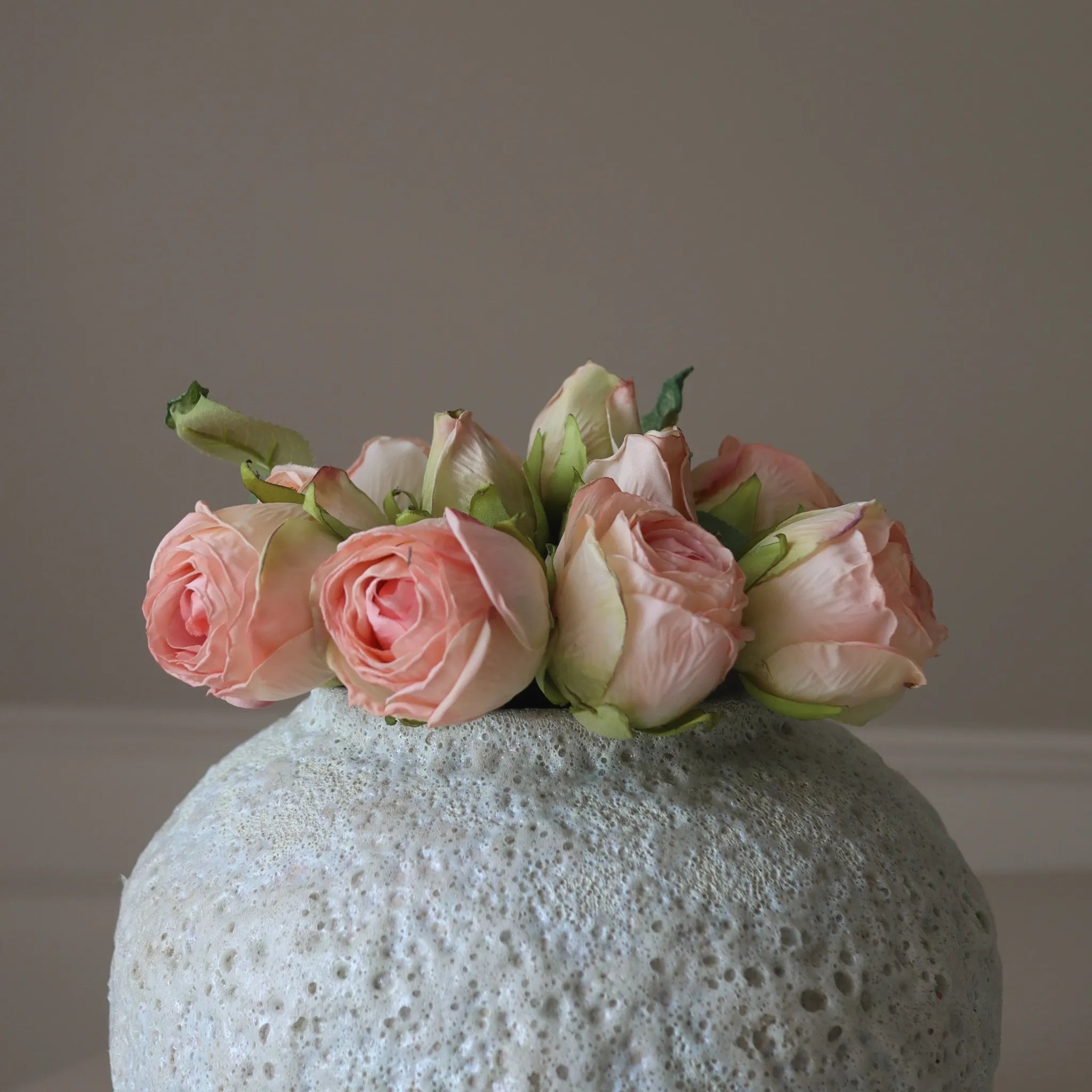 Pink Mini Roses Bundle — kunstbloemen boeket van Botane, detailfoto 2