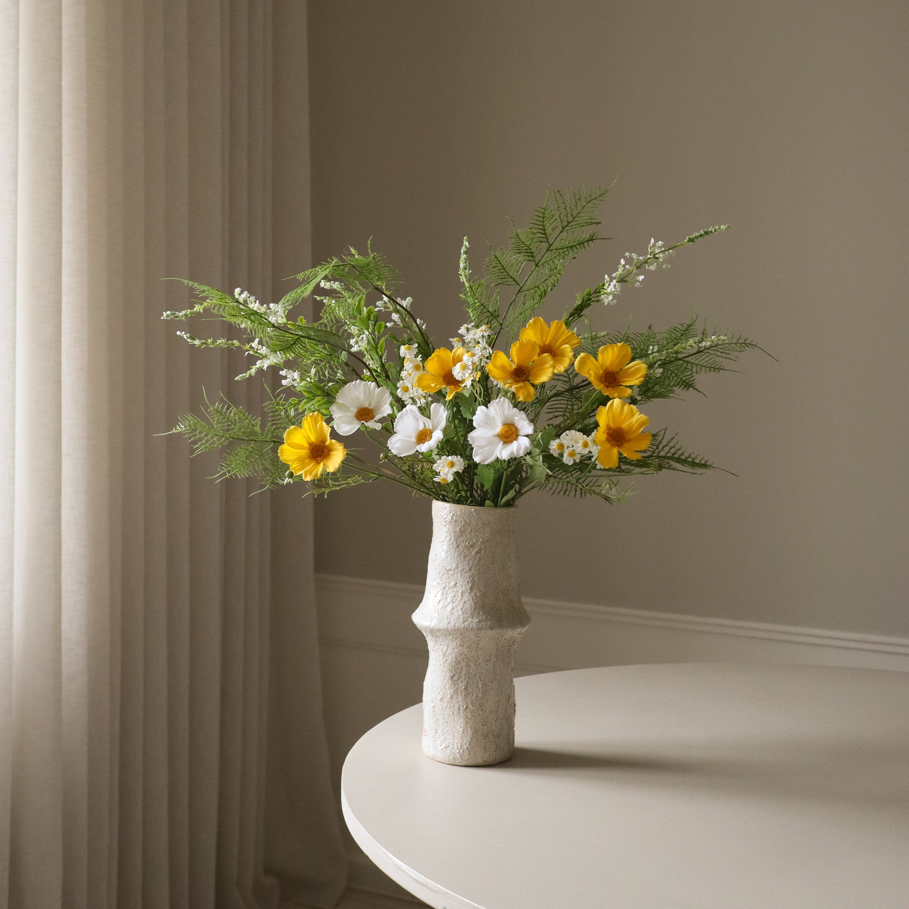 Spring Essential — kunstbloemen boeket van Botane, detailfoto 3