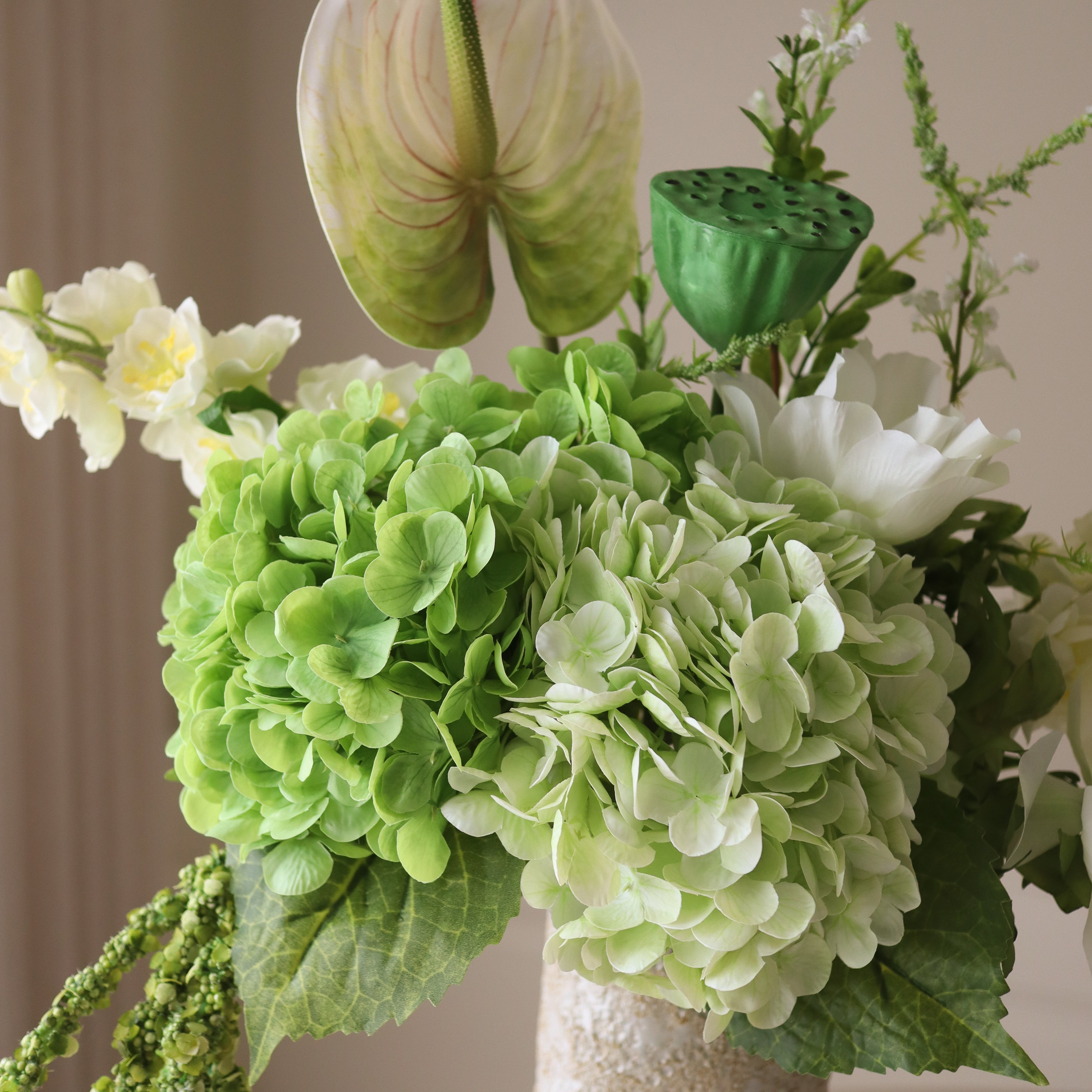 Studio Green met vaas — kunstbloemen bundel van Botane, detailfoto 2