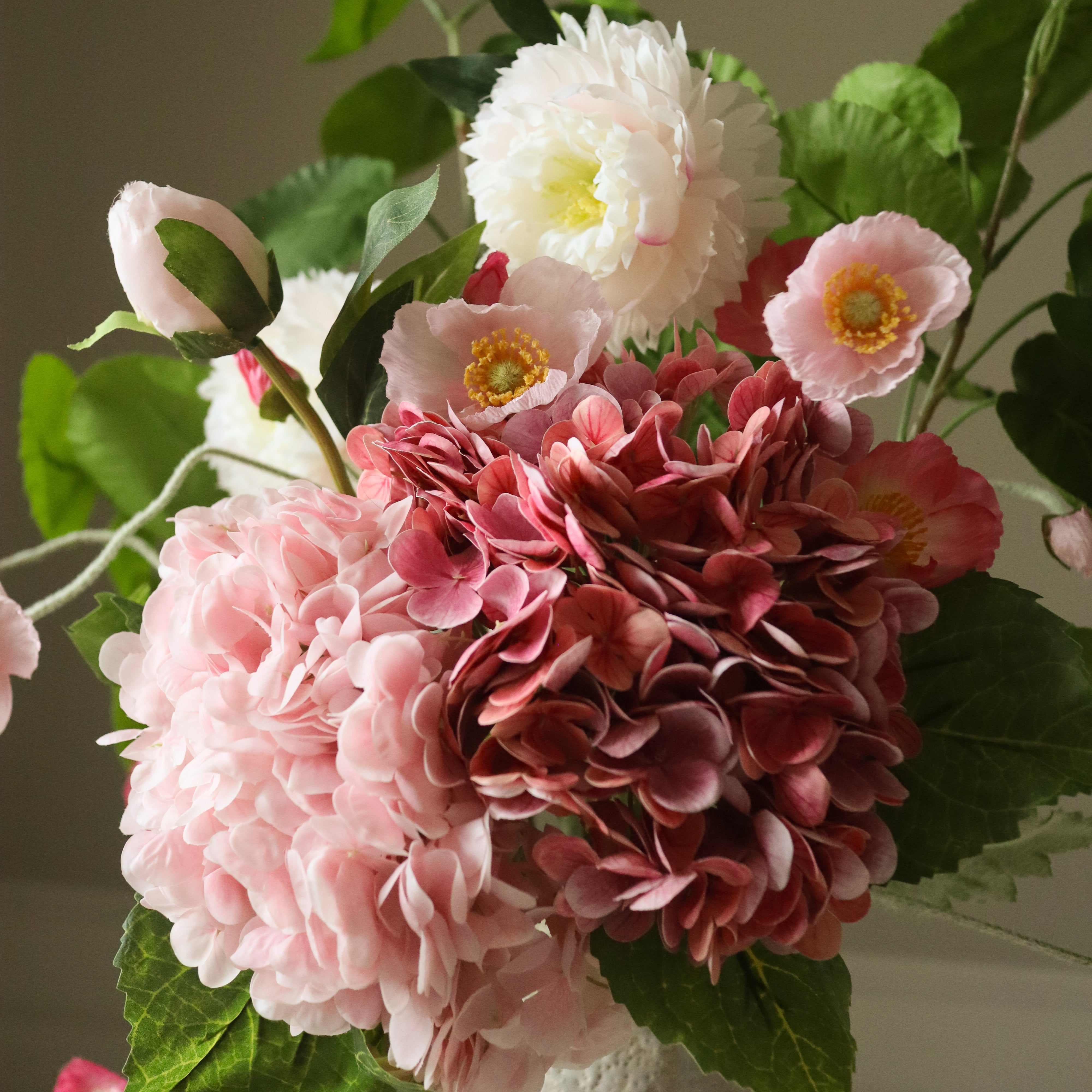 Blush — kunstbloemen boeket van Botane, detailfoto 2