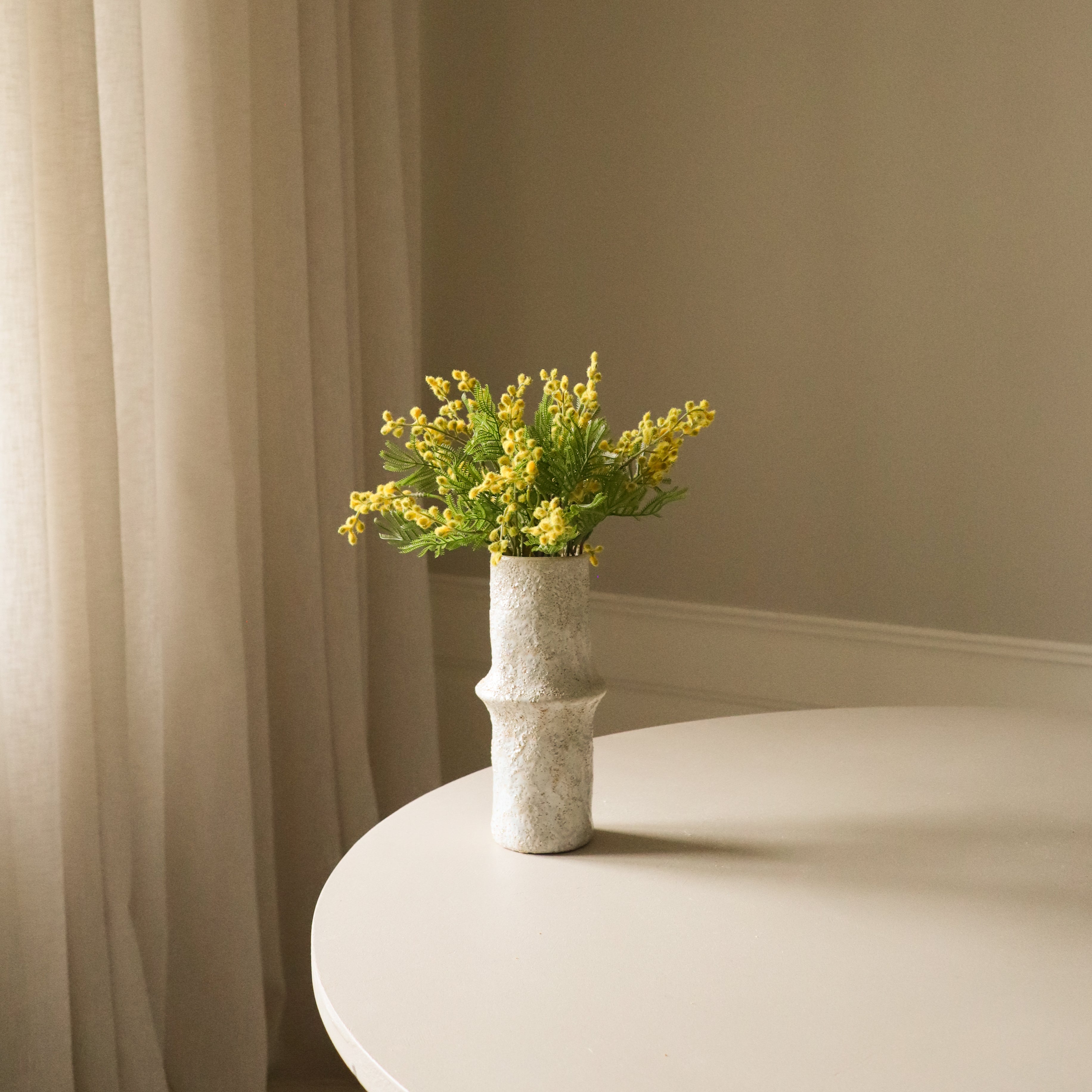 Yellow Mini Mimosa Bouquet — kunstbloemen boeket van Botane, detailfoto 3