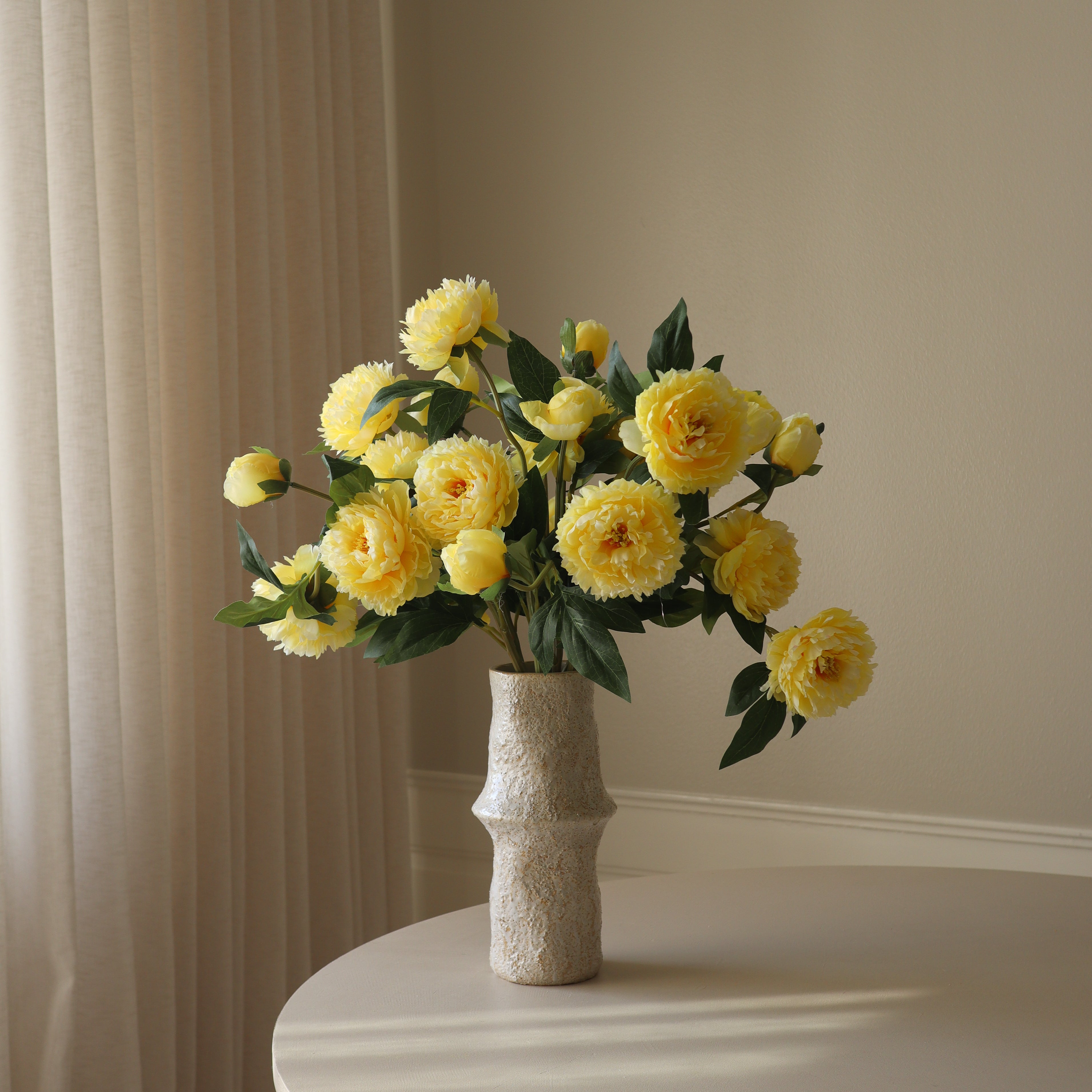 Yellow Peony Bouquet — kunstbloemen boeket van Botane