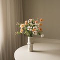Peach Meadow met vaas — kunstbloemen bundel van Botane