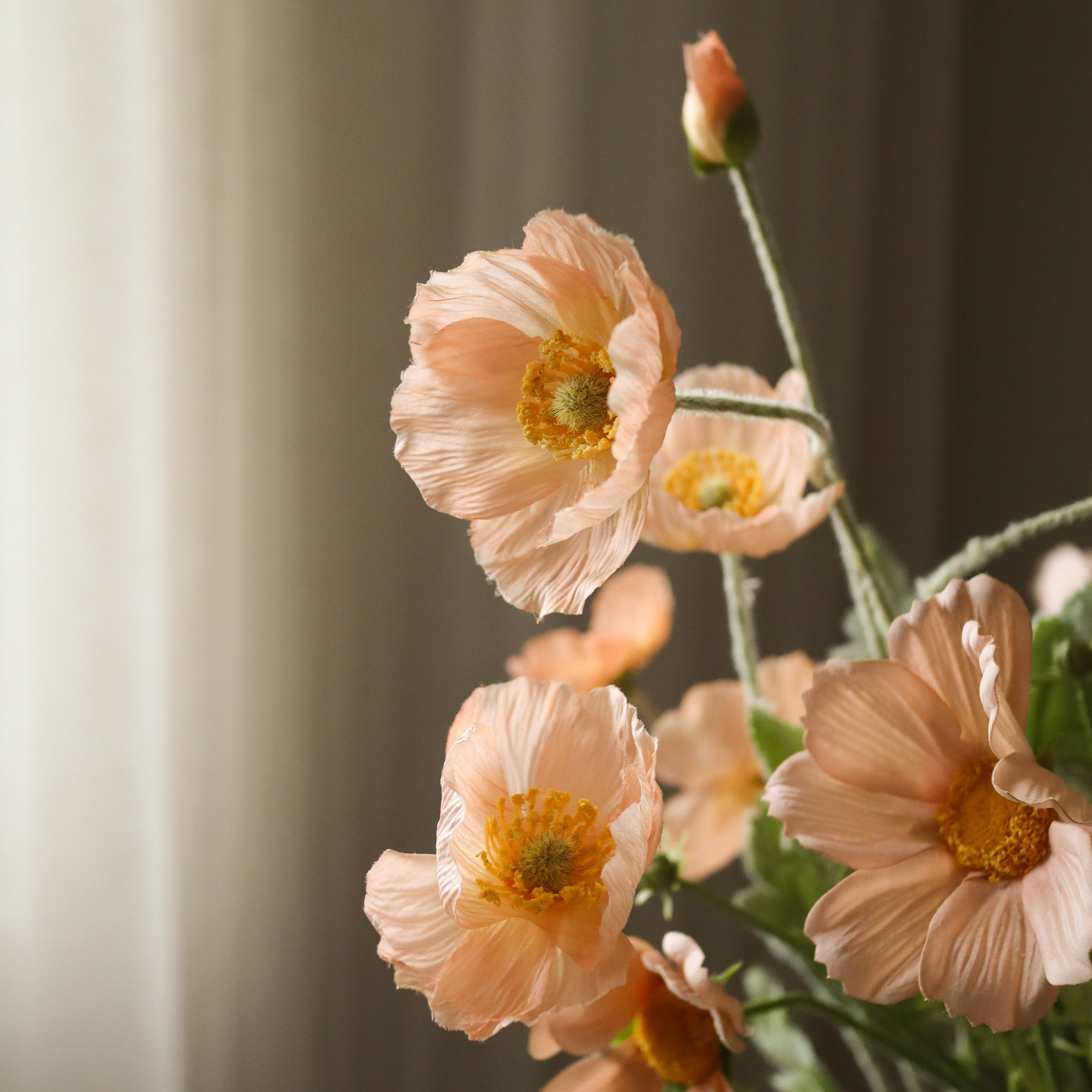 Apricot Breeze — kunstbloemen boeket van Botane, detailfoto 2