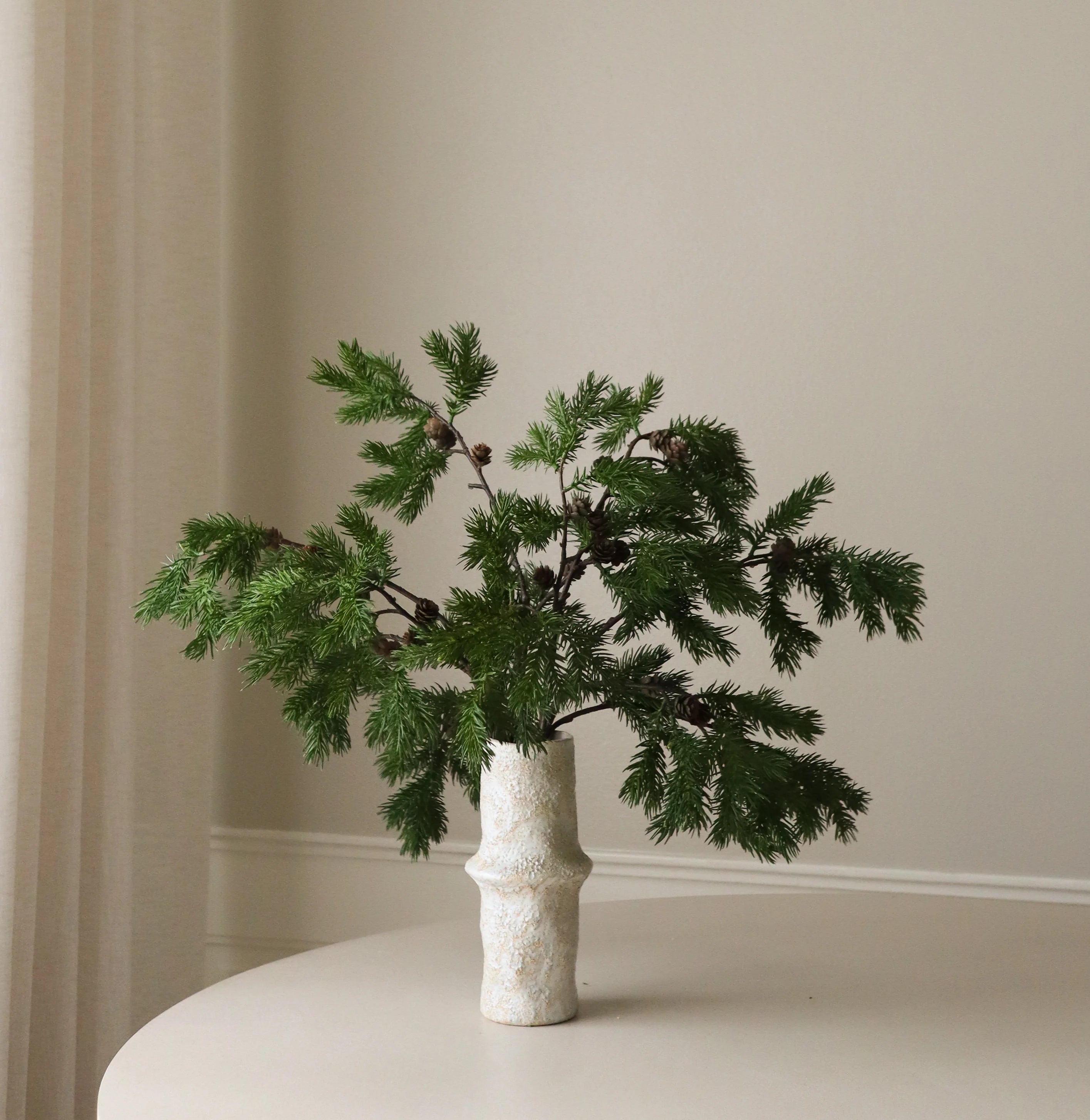 Nordic Pine met vaas