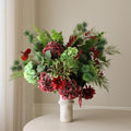 Crimson Evergreen — kunstbloemen boeket van Botane