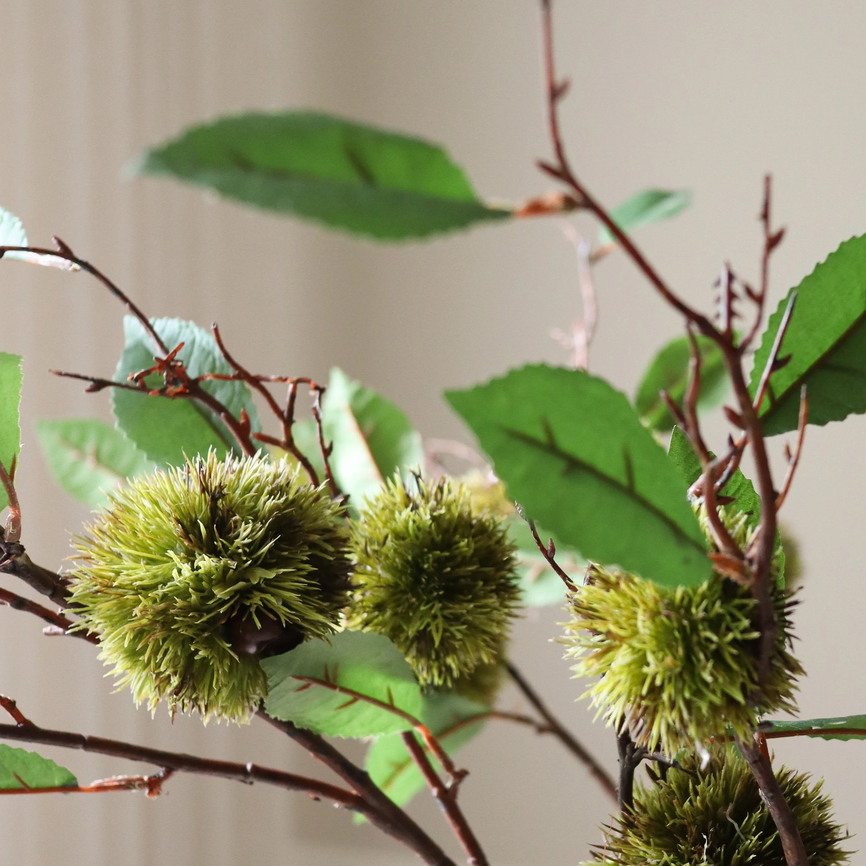 Green Chestnut Branch Bouquet — kunstbloemen boeket van Botane, detailfoto 2
