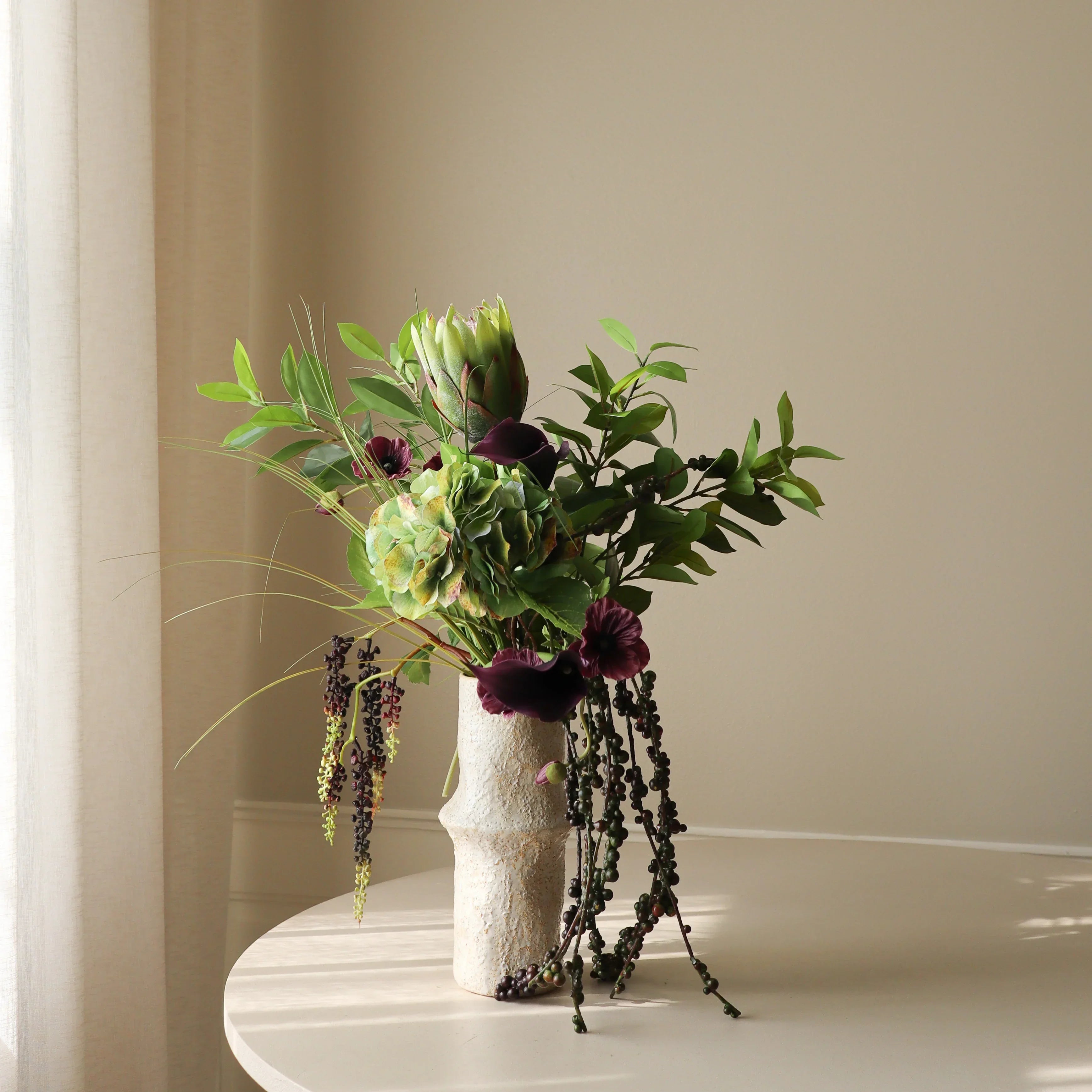 Obsidian Bloom — kunstbloemen boeket van Botane