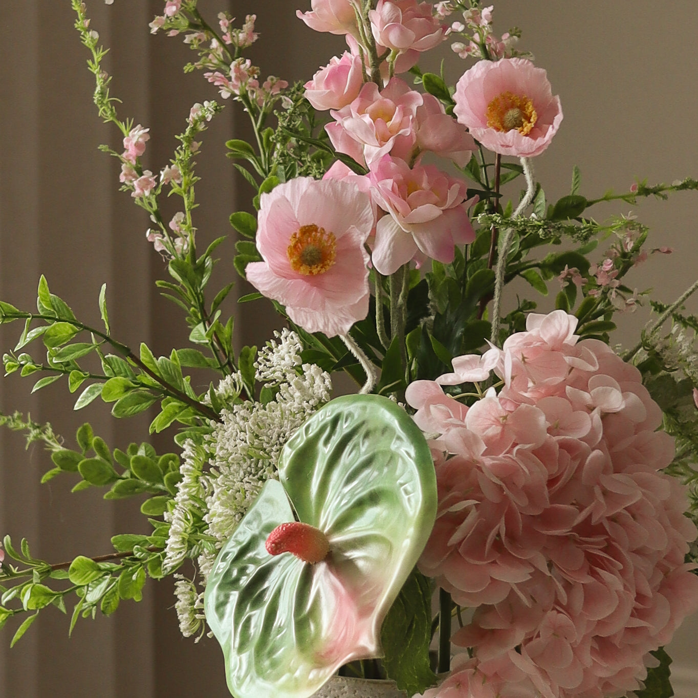 Spring Fling — kunstbloemen boeket van Botane, detailfoto 3