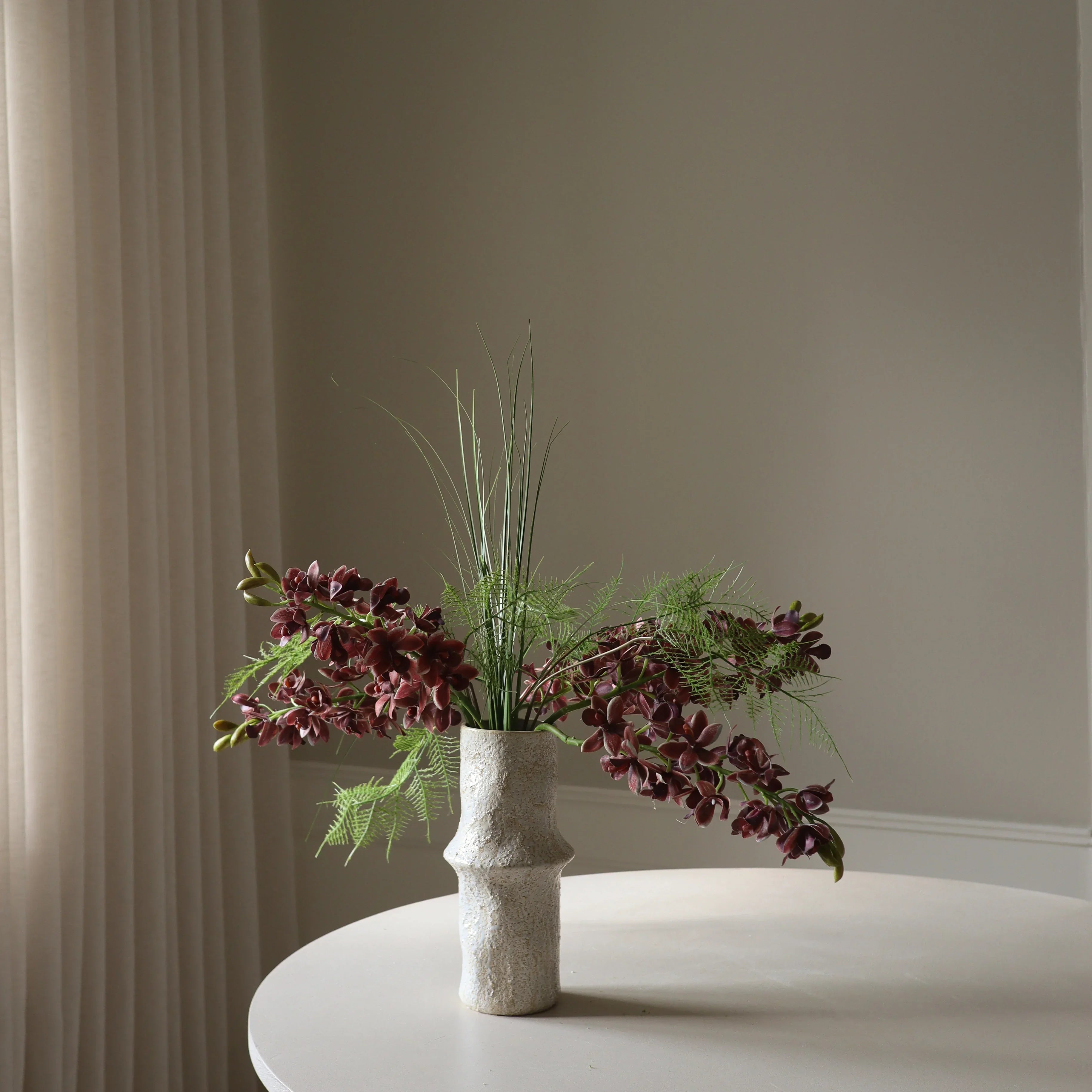 Midnight Orchid — kunstbloemen boeket van Botane, detailfoto 3