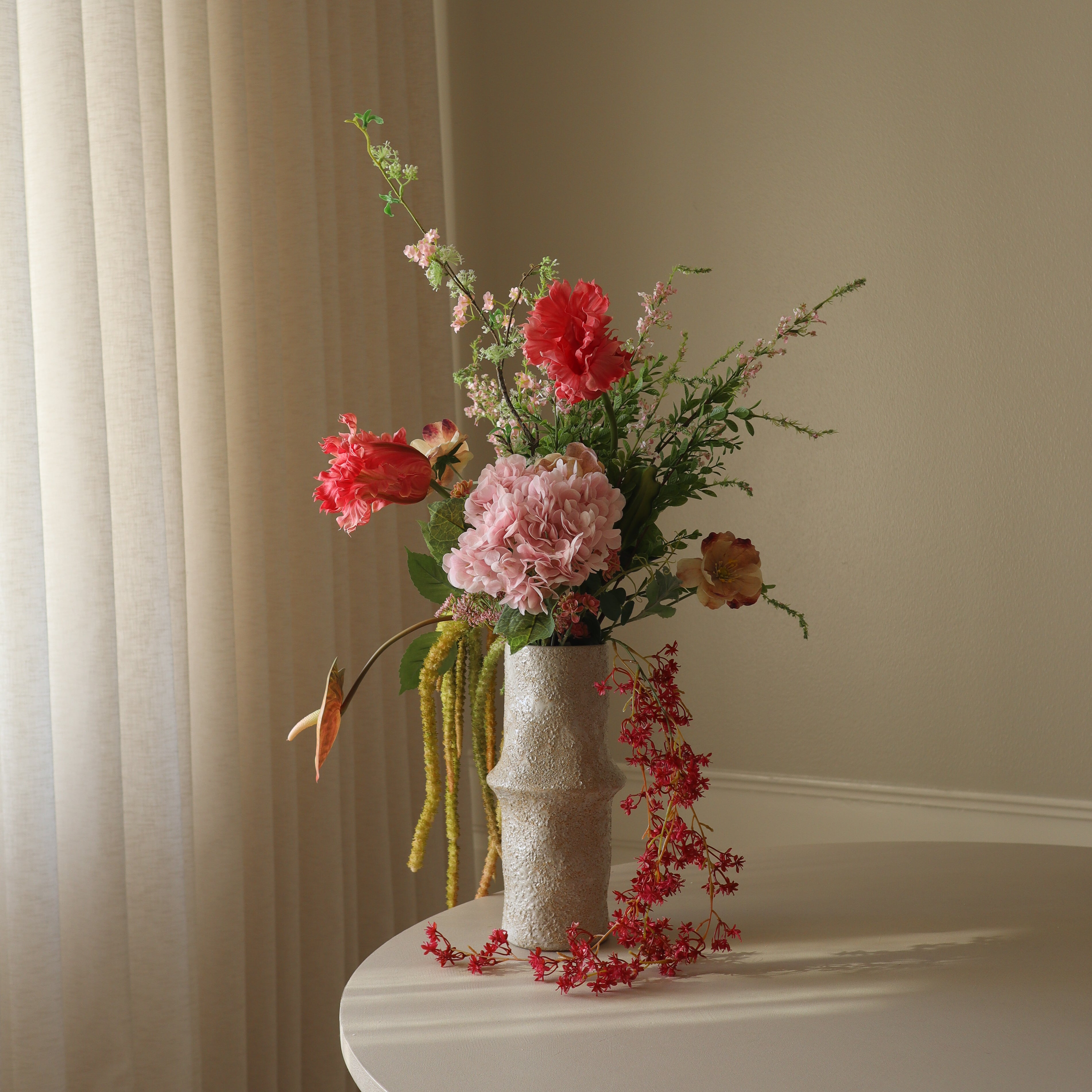 Blush Rhapsody — kunstbloemen boeket van Botane, detailfoto 2