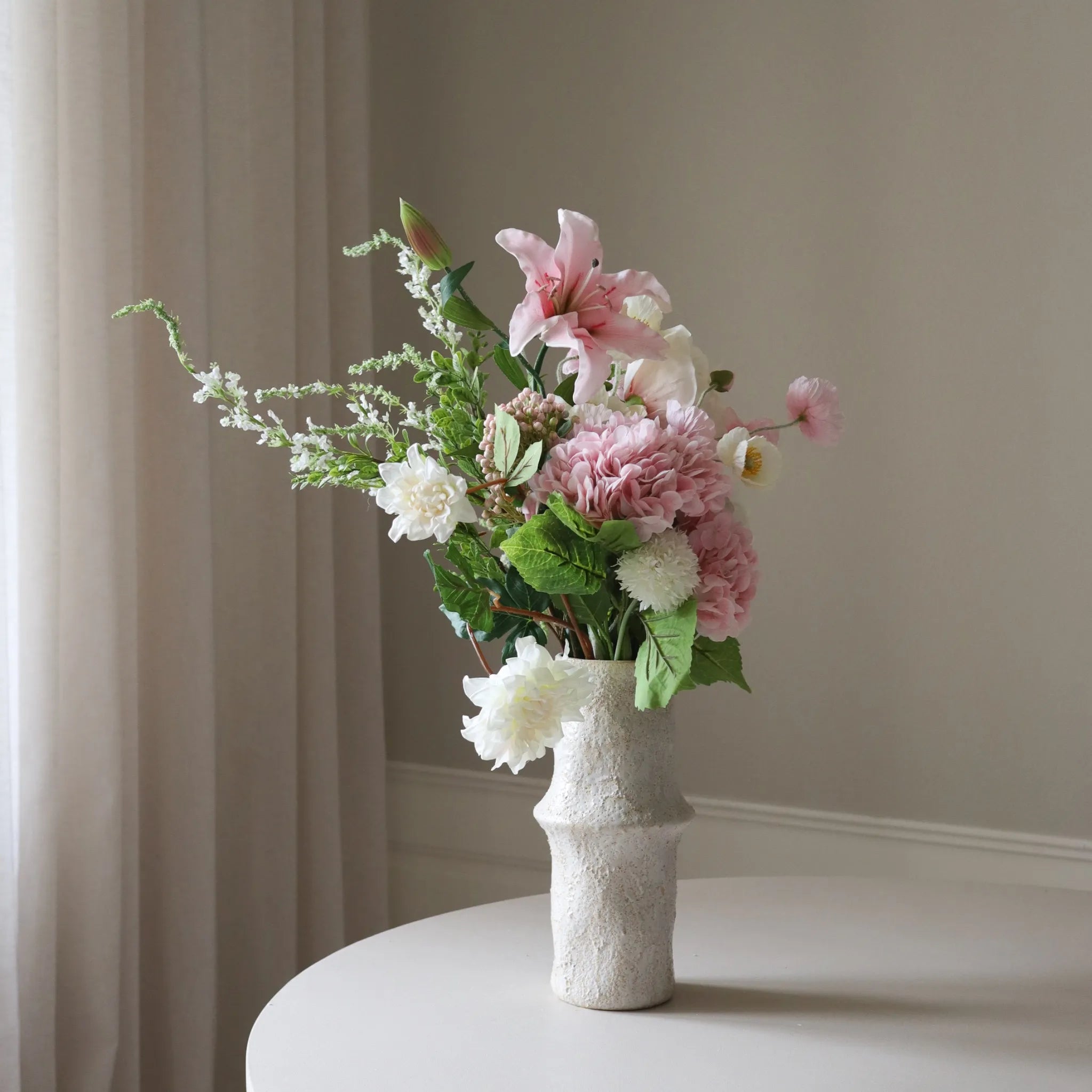 Milkshake — kunstbloemen boeket van Botane, detailfoto 2