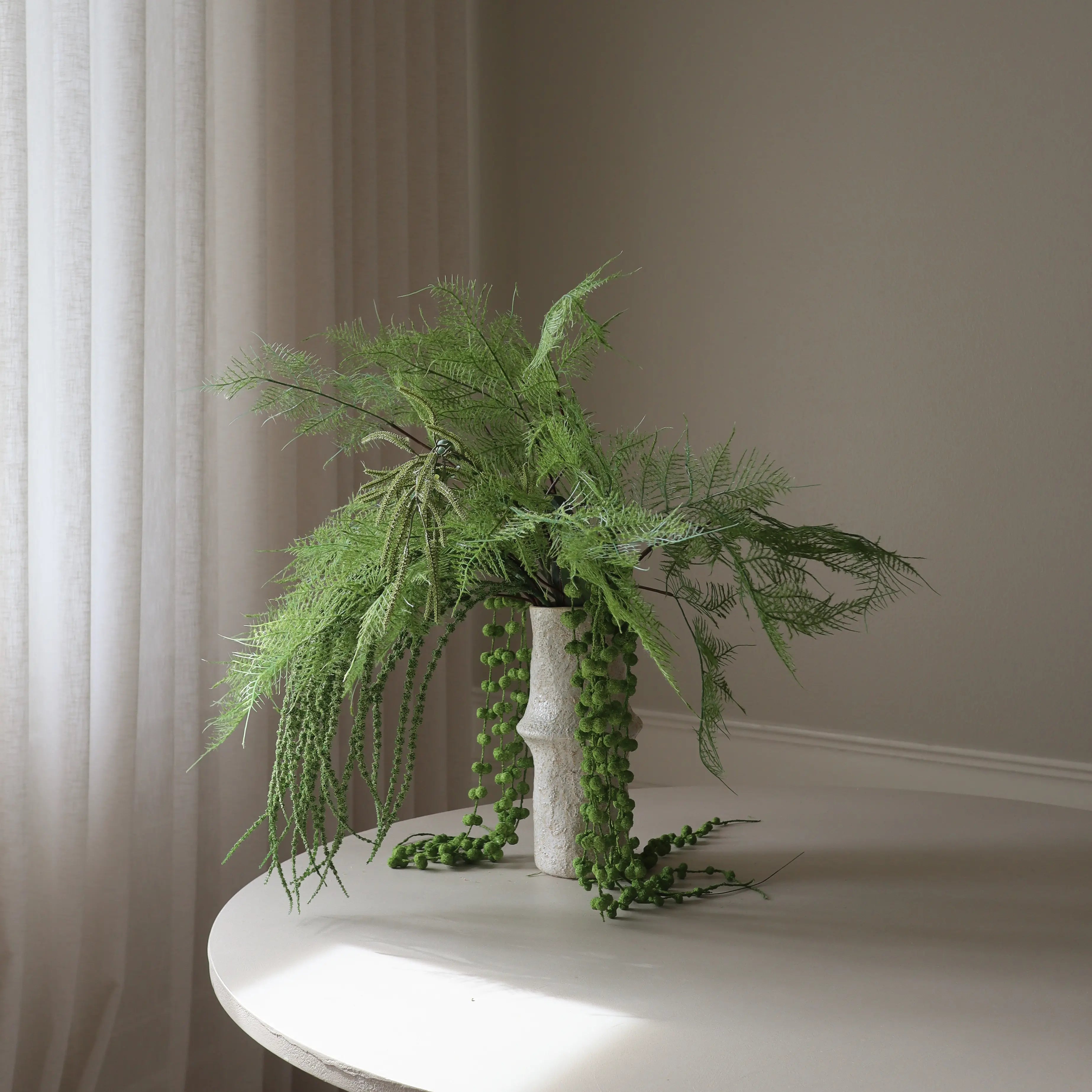 Green Lush — kunstbloemen boeket van Botane, detailfoto 2