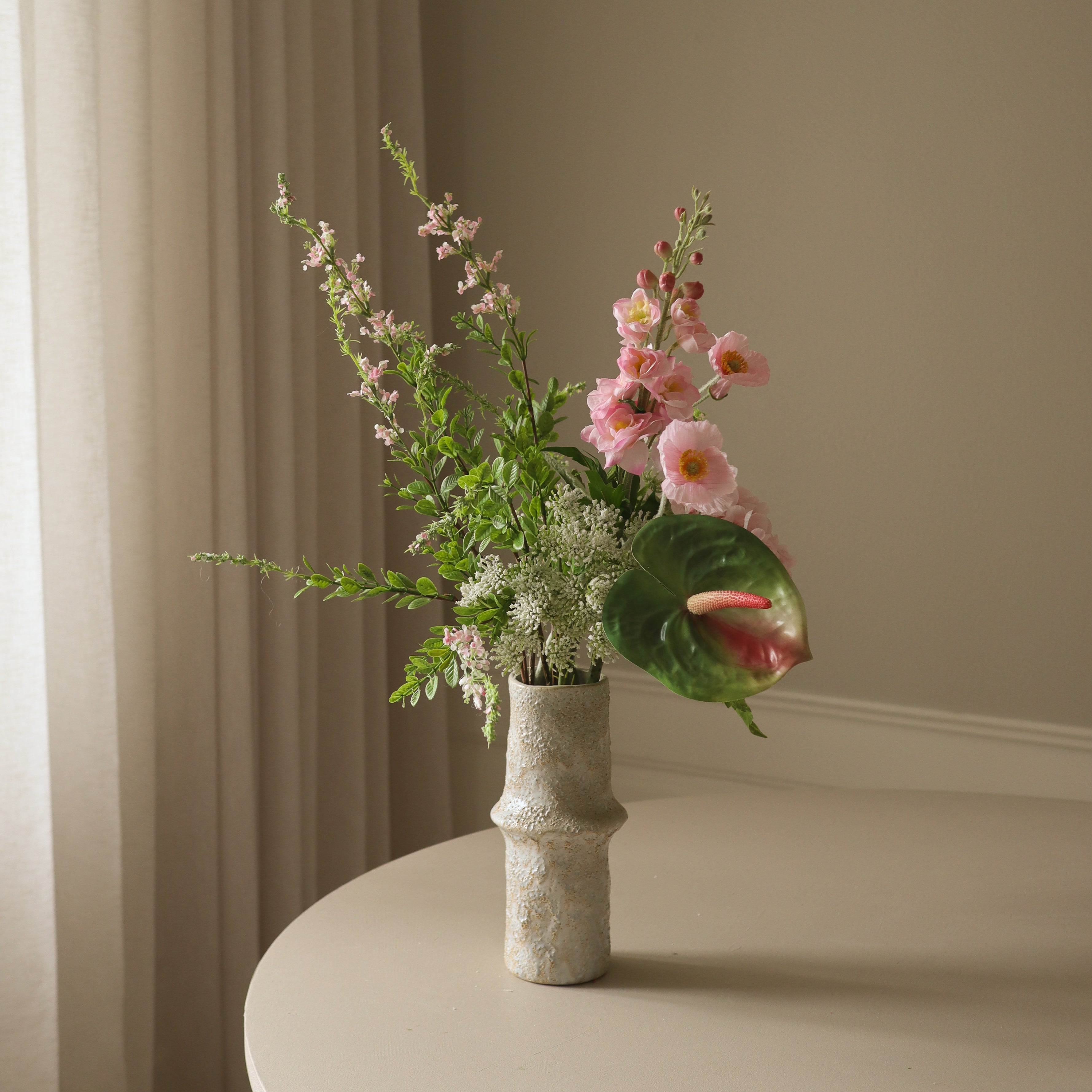 Spring Fling — kunstbloemen boeket van Botane, detailfoto 2