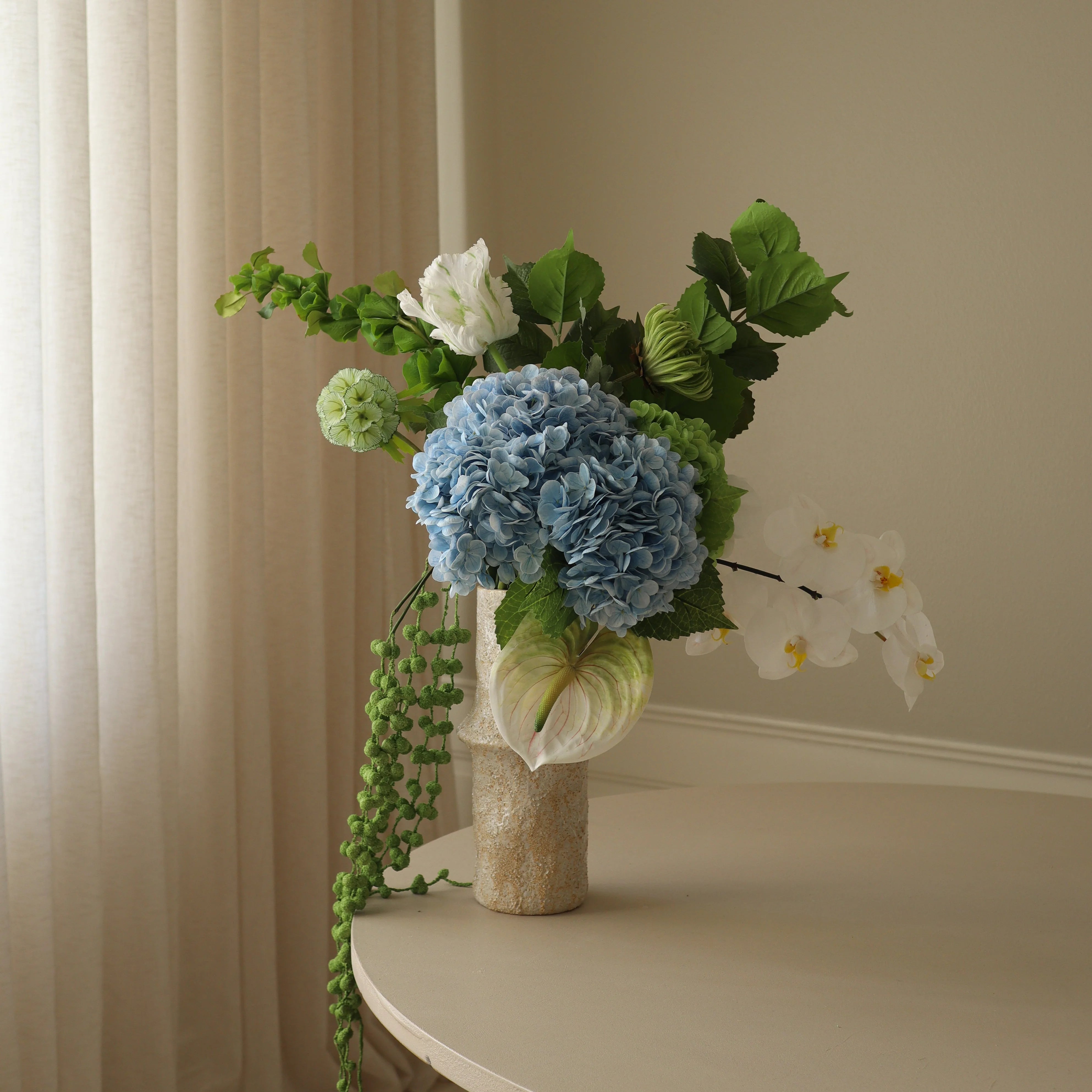 After Rain — kunstbloemen boeket van Botane