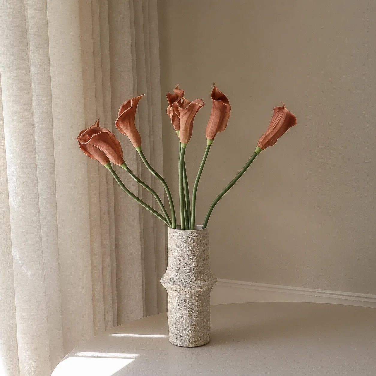 Brown Calla Lily Bouquet - kunstbloemen boeket detailopname