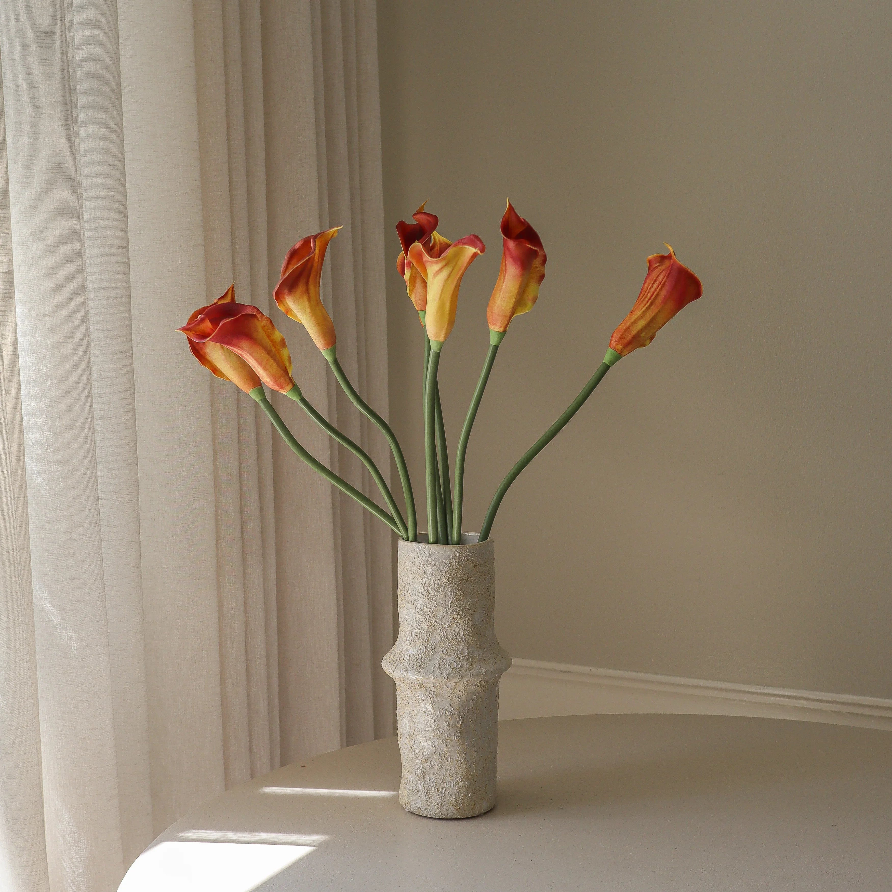 Orange Calla Lily Bouquet - kunstbloemen boeket detailopname