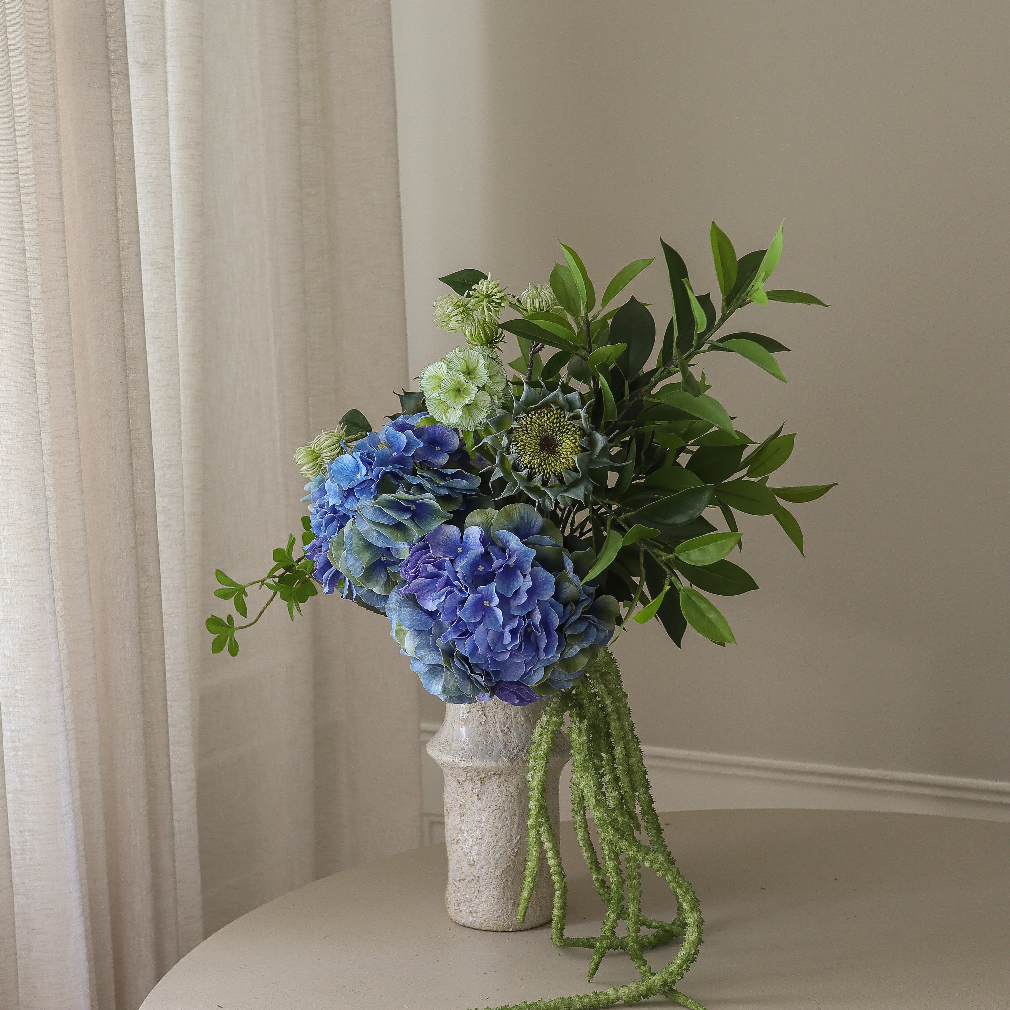 Azure Garden Bouquet - kunstbloemen boeket detailopname