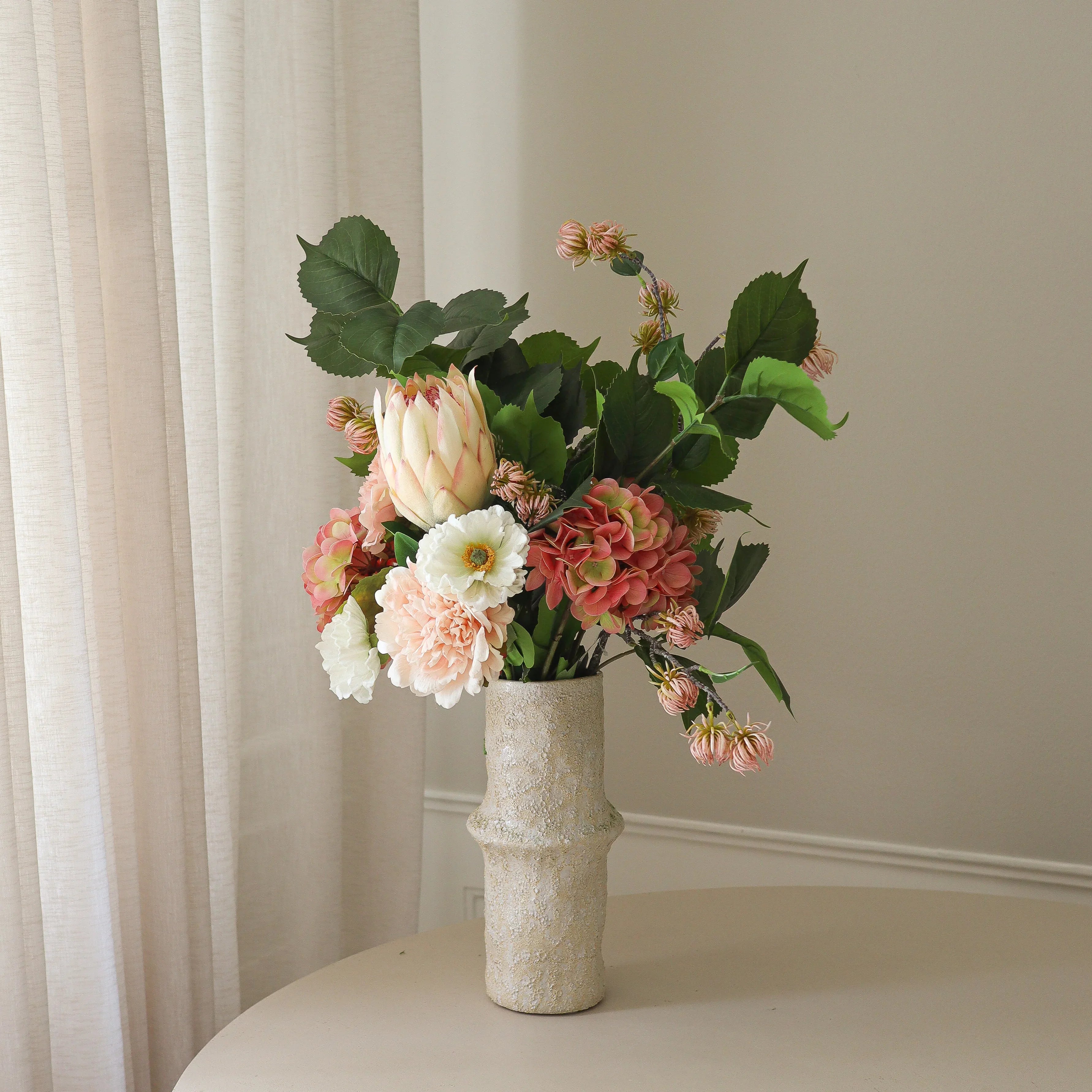 Blush Protea Bouquet - kunstbloemen boeket detailopname