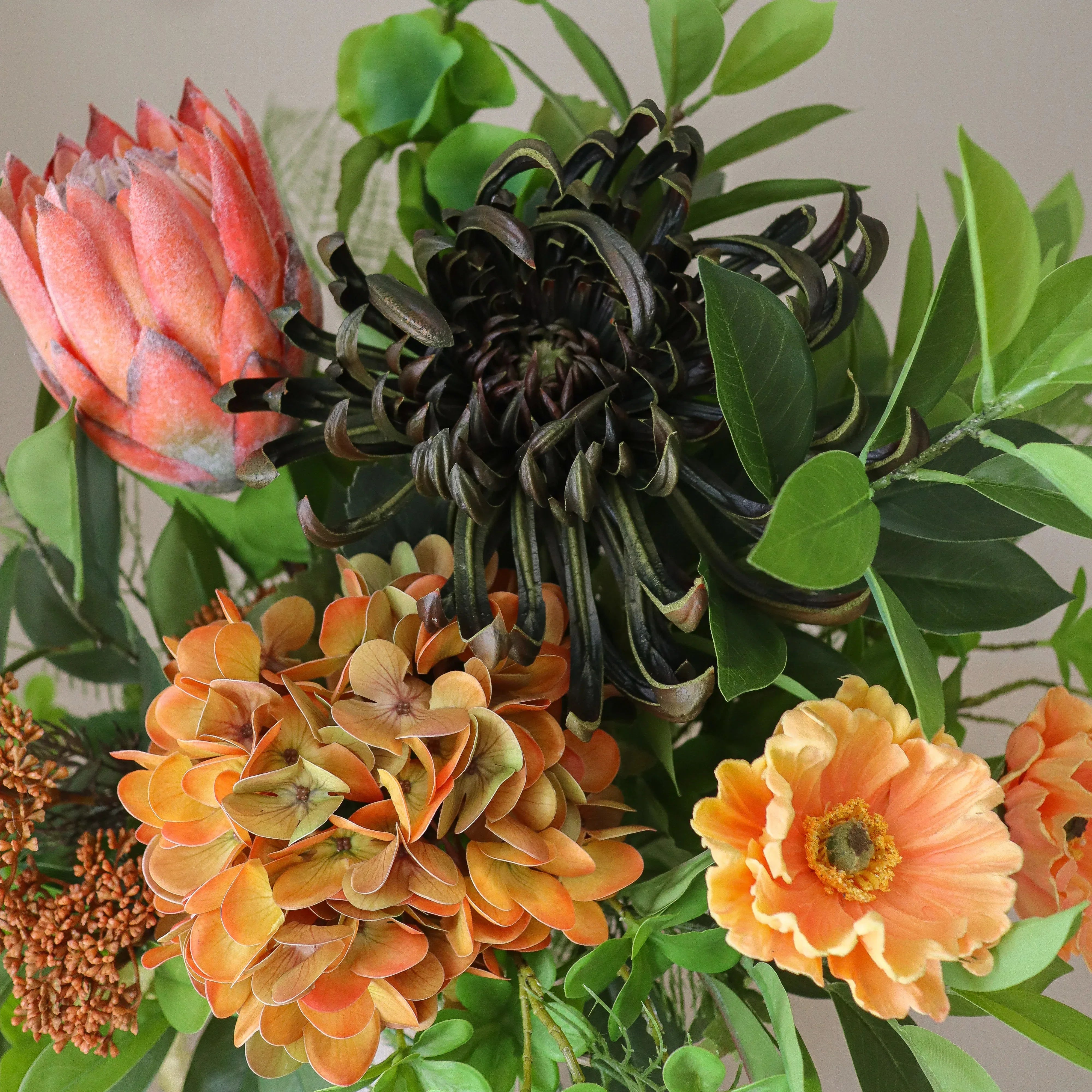 Copper Bloom Bouquet Met Large Earth