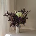 Wild Noir Bouquet Met Large Earth