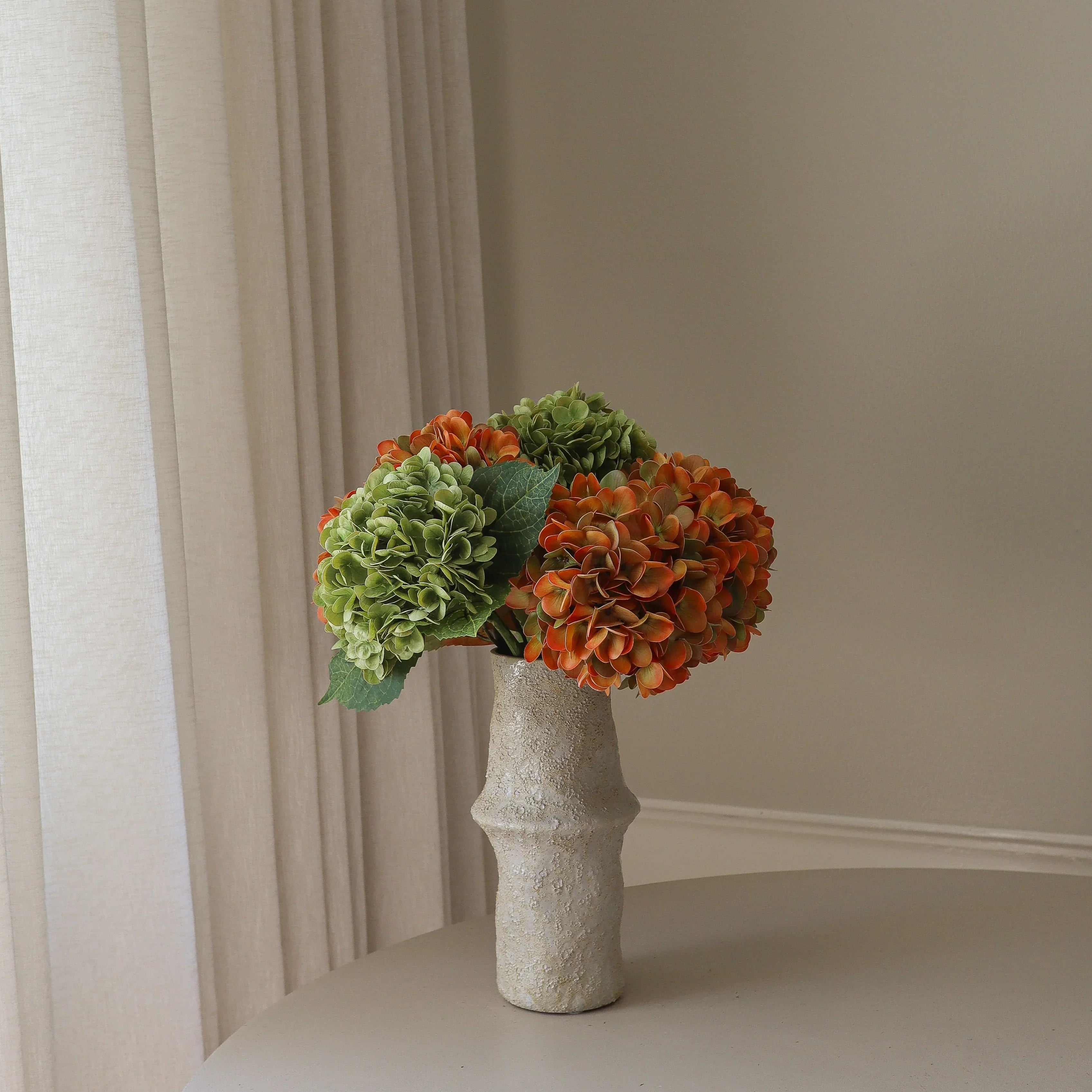 Copper Hydrangea Bouquet Met Large Earth