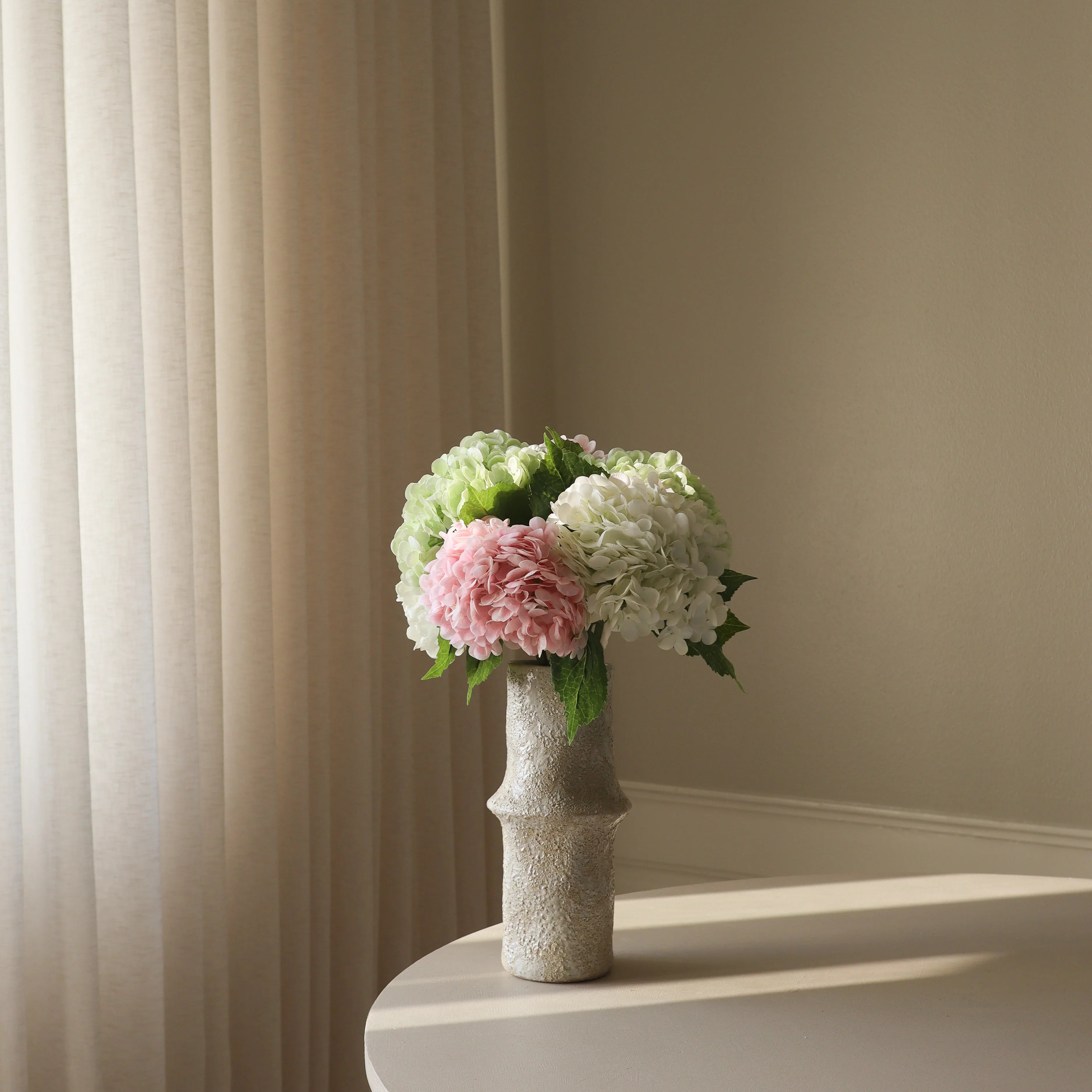 Hydrangea Bouquet — kunstbloemen boeket van Botane, detailfoto 3
