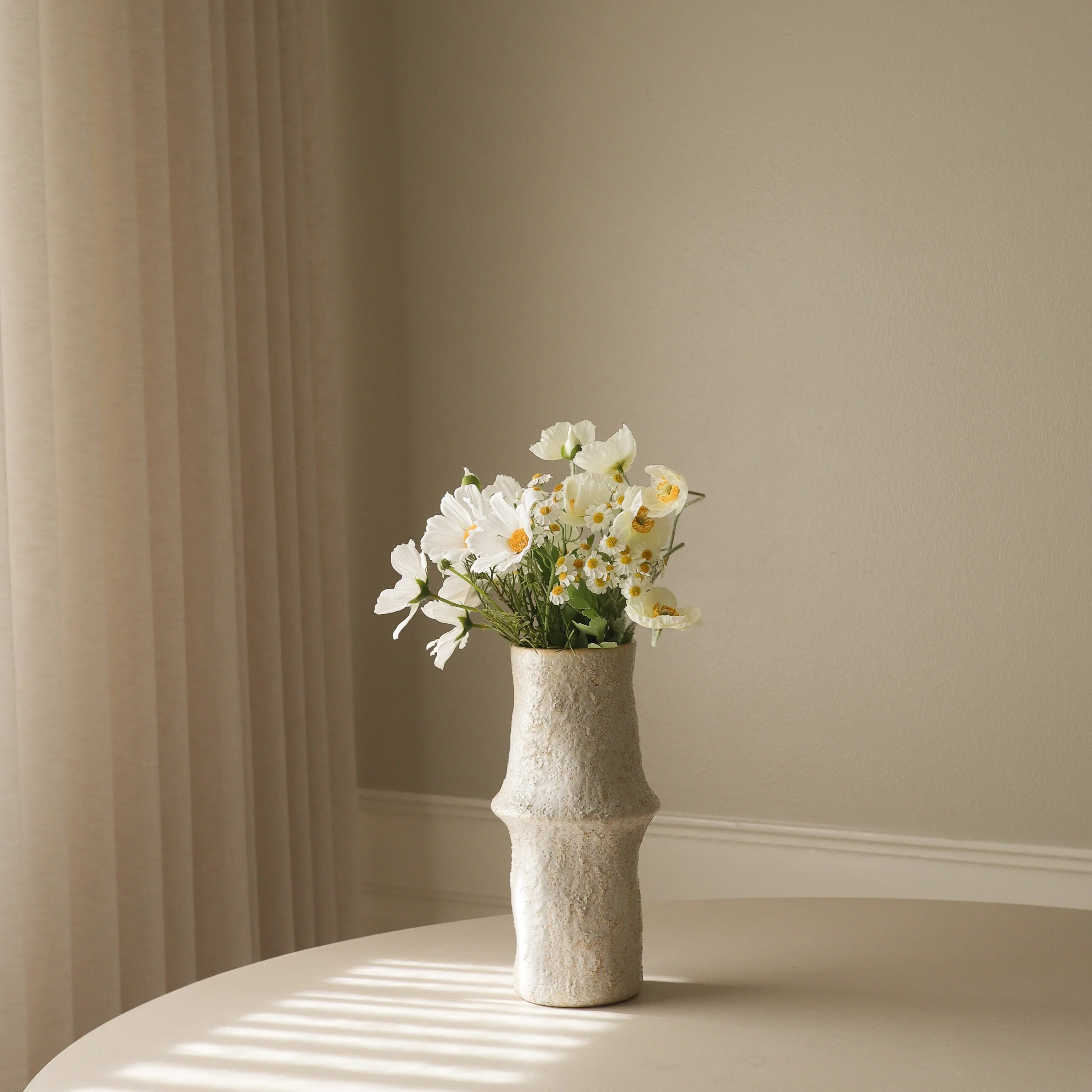 Pop Of Daisy — kunstbloemen boeket van Botane, detailfoto 3