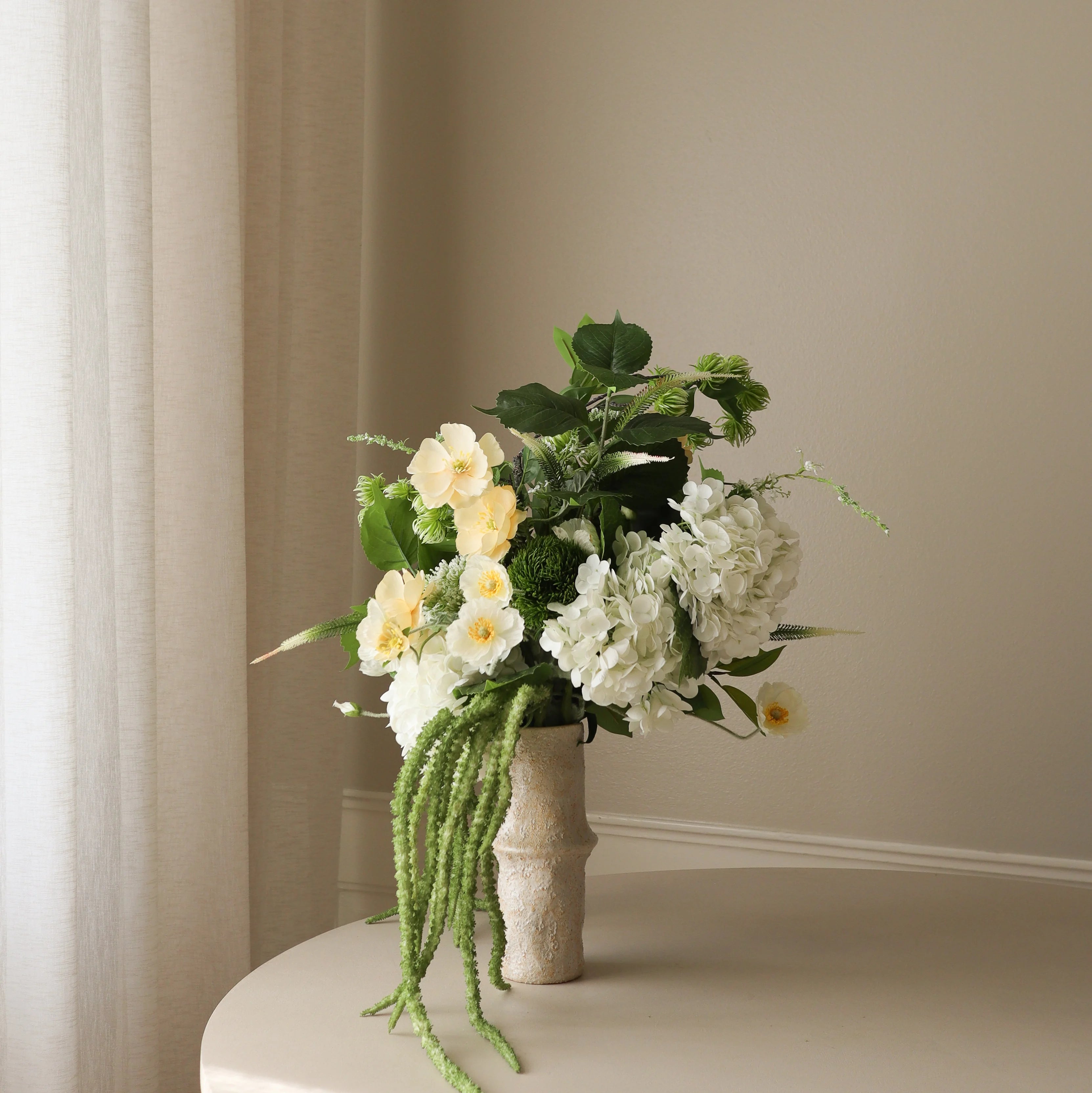Ivory Bloom — kunstbloemen boeket van Botane, detailfoto 3