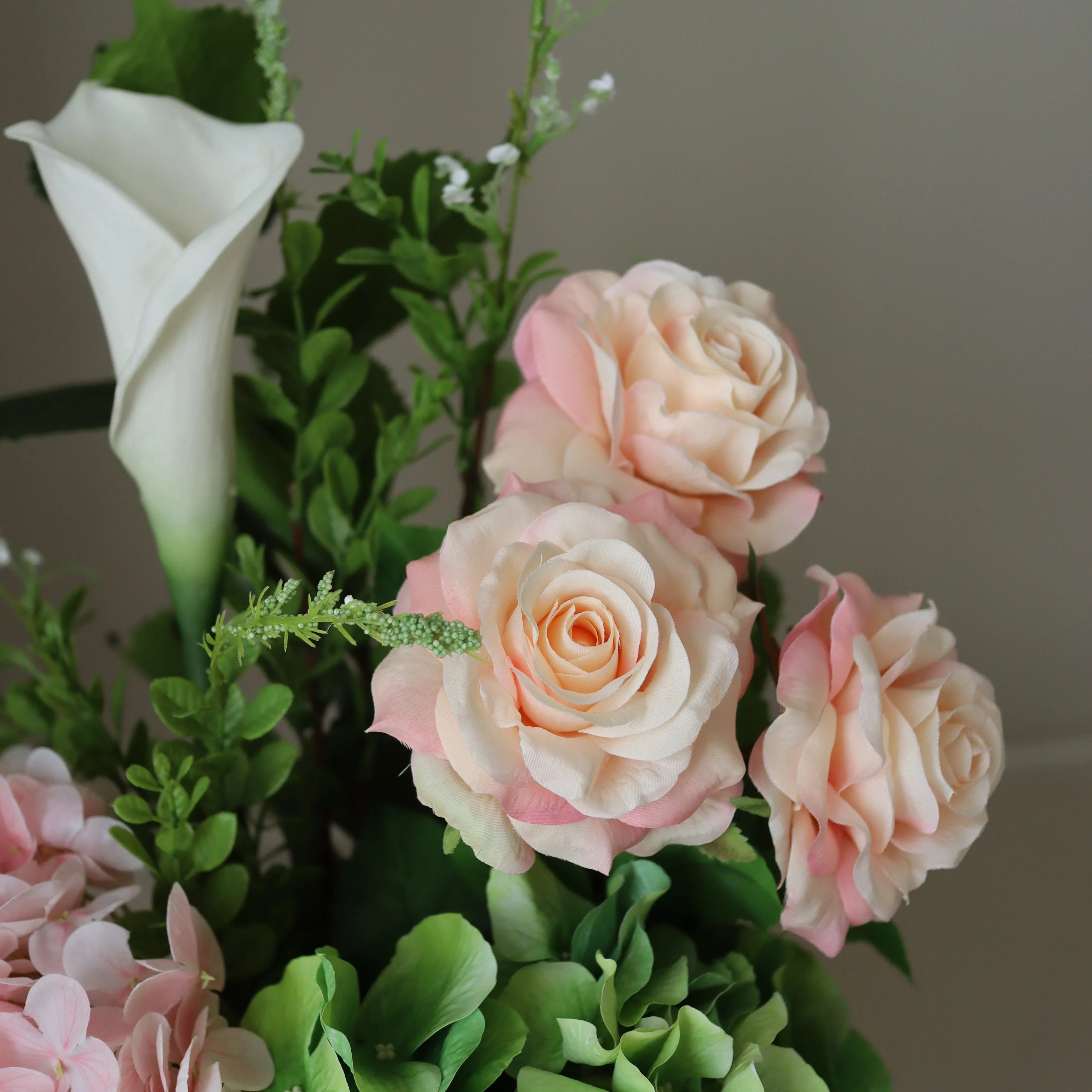 Blush pink met vaas