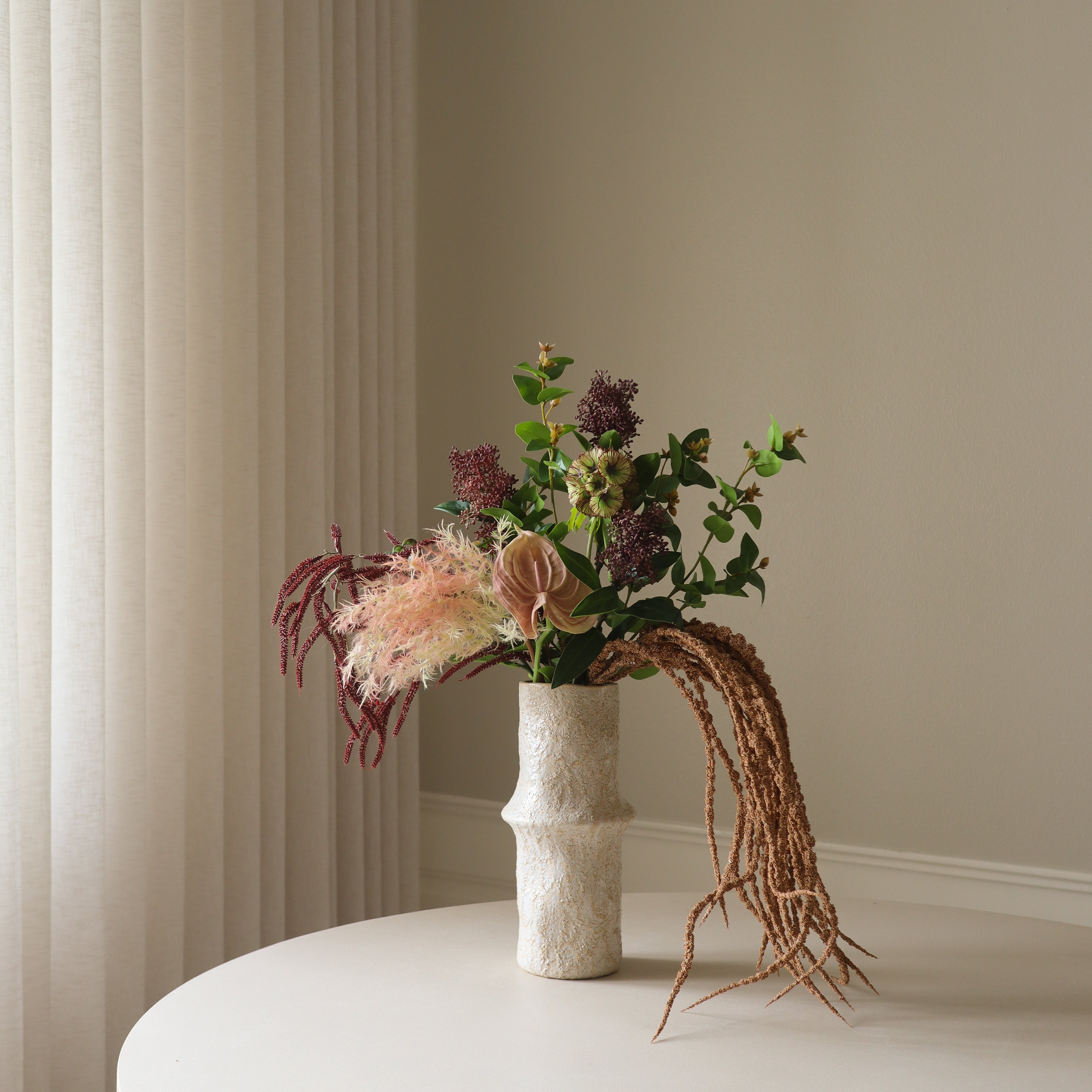 Scarlet Letter — kunstbloemen boeket van Botane