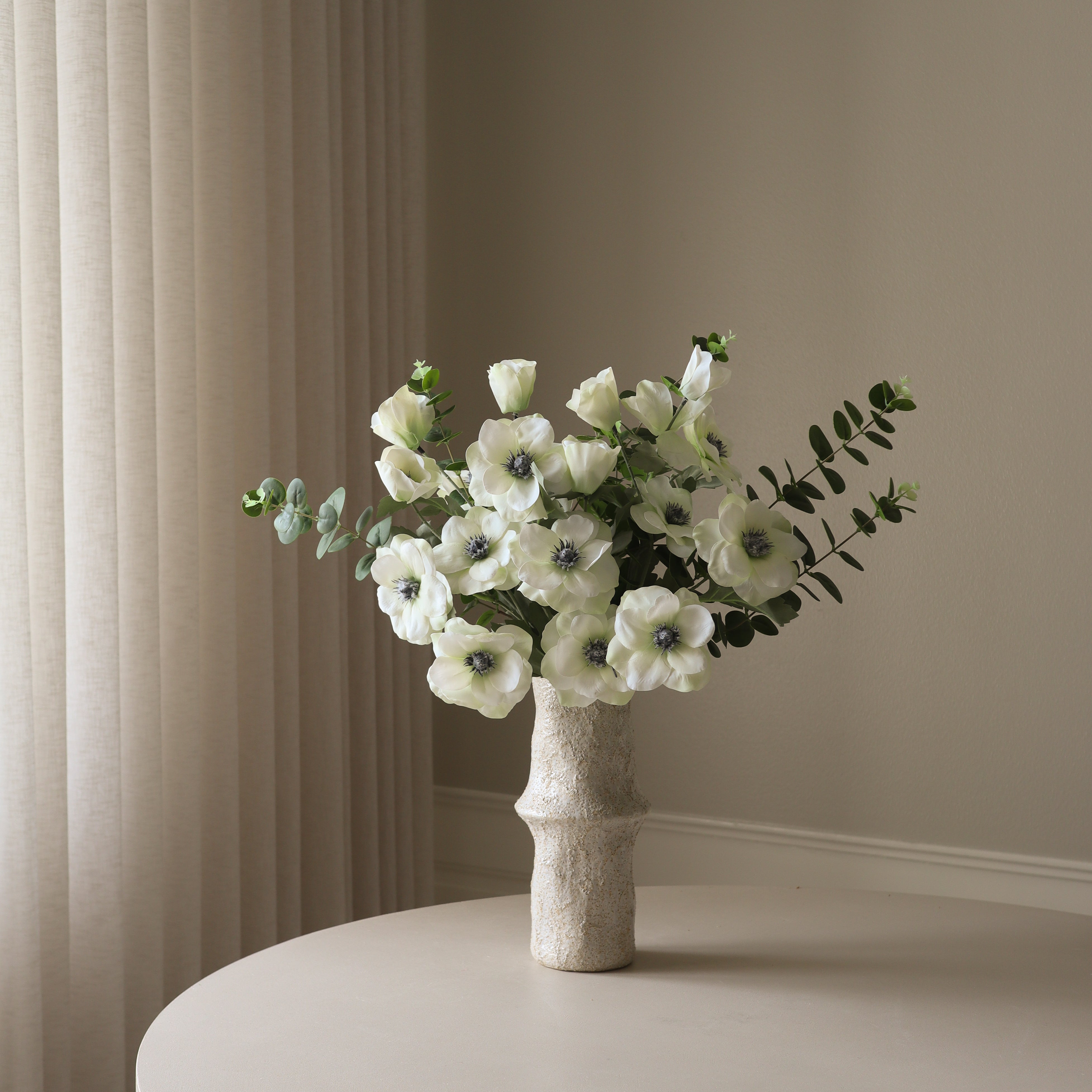 White Satin — kunstbloemen boeket van Botane