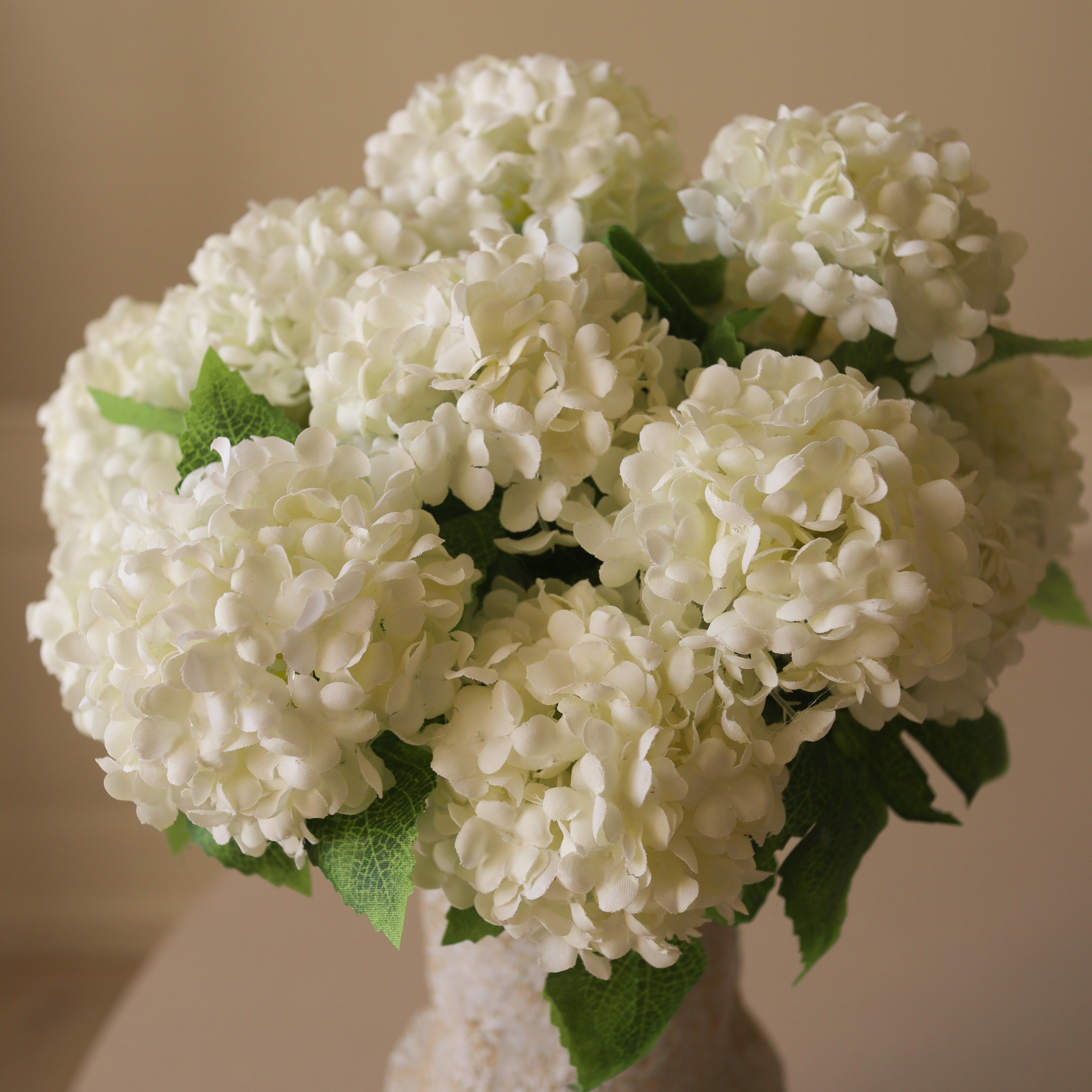 White Mini Snowball Hydrangea Bouquet — kunstbloemen boeket van Botane, detailfoto 2