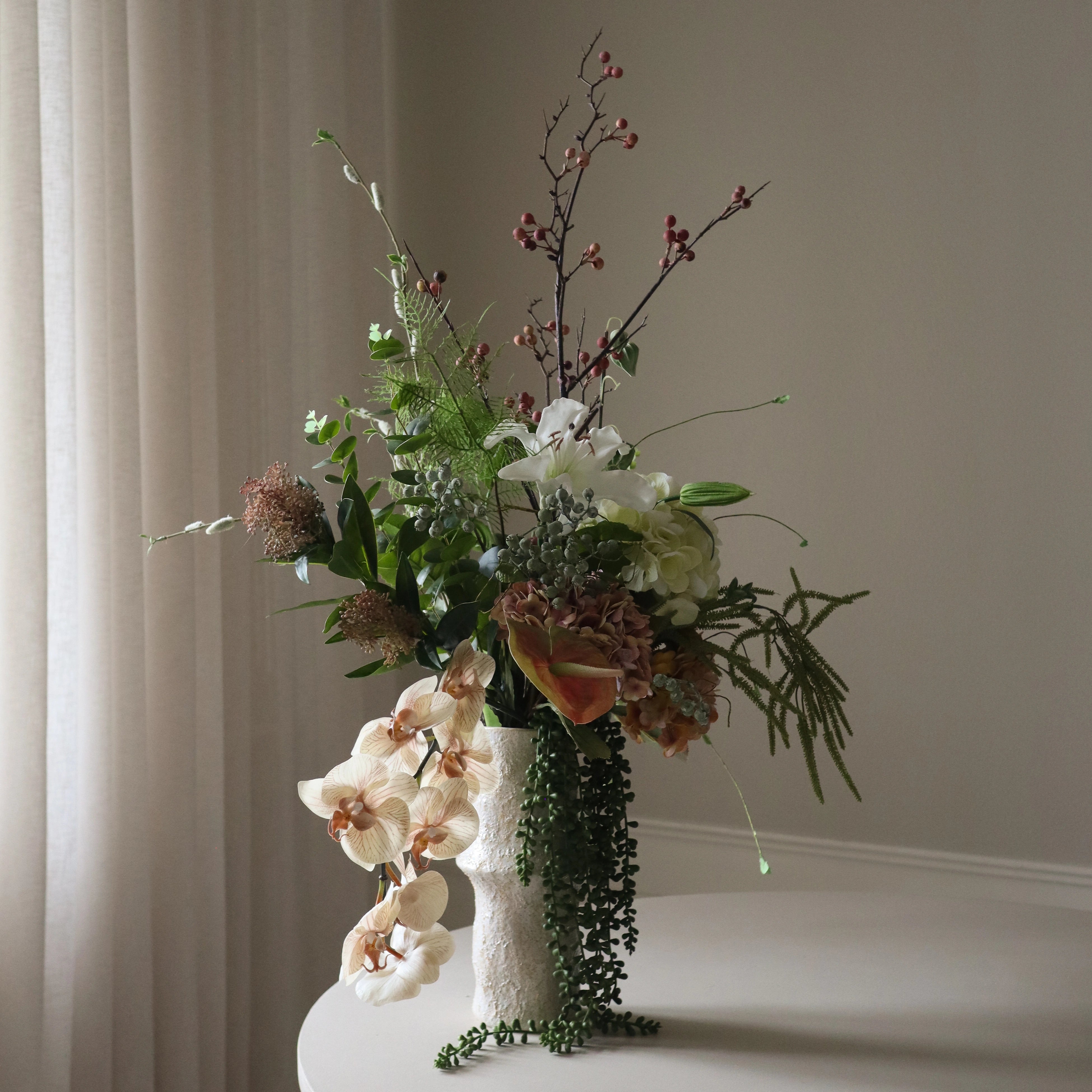 Blossom Whimsy — kunstbloemen boeket van Botane, detailfoto 3