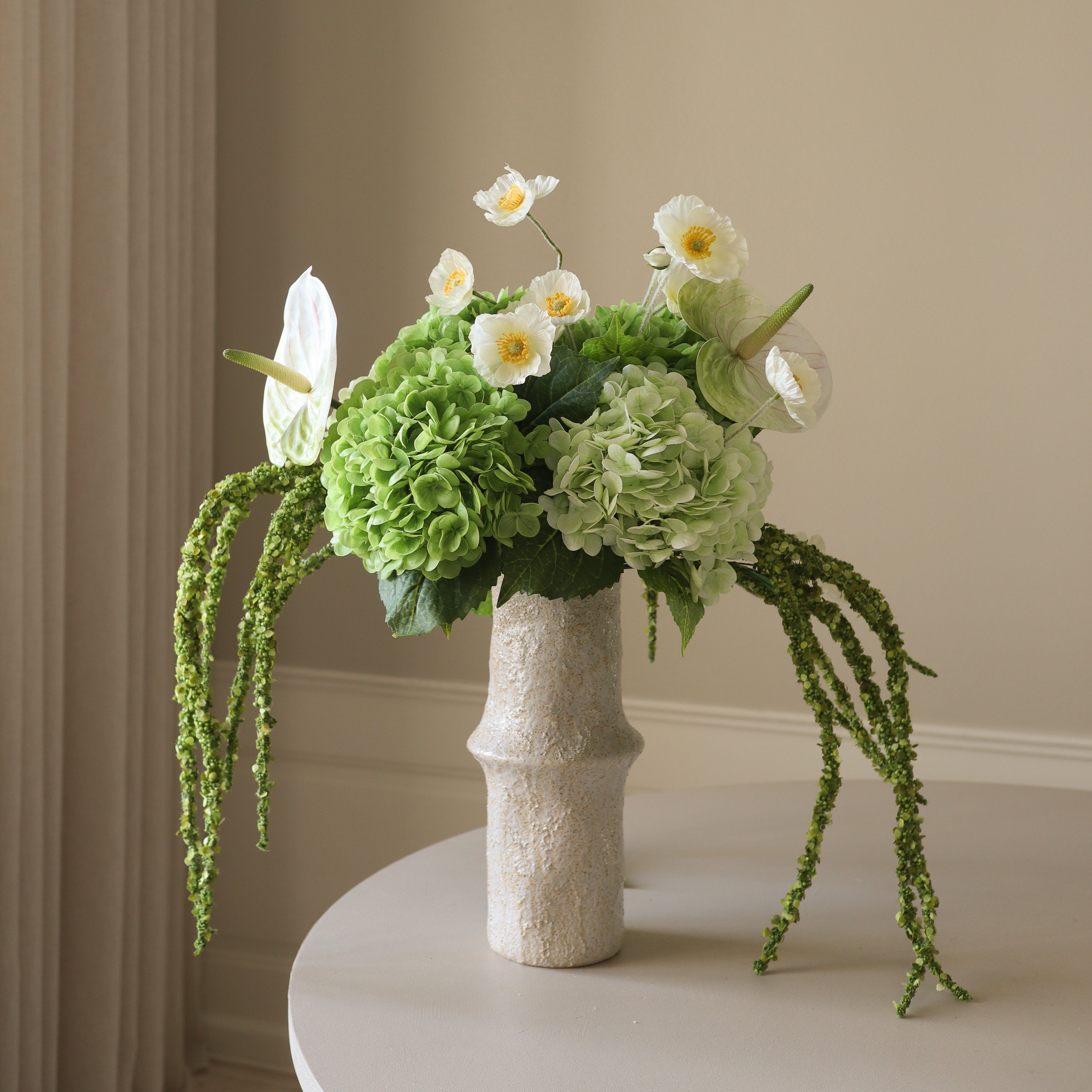 Verdant Grace — kunstbloemen boeket van Botane