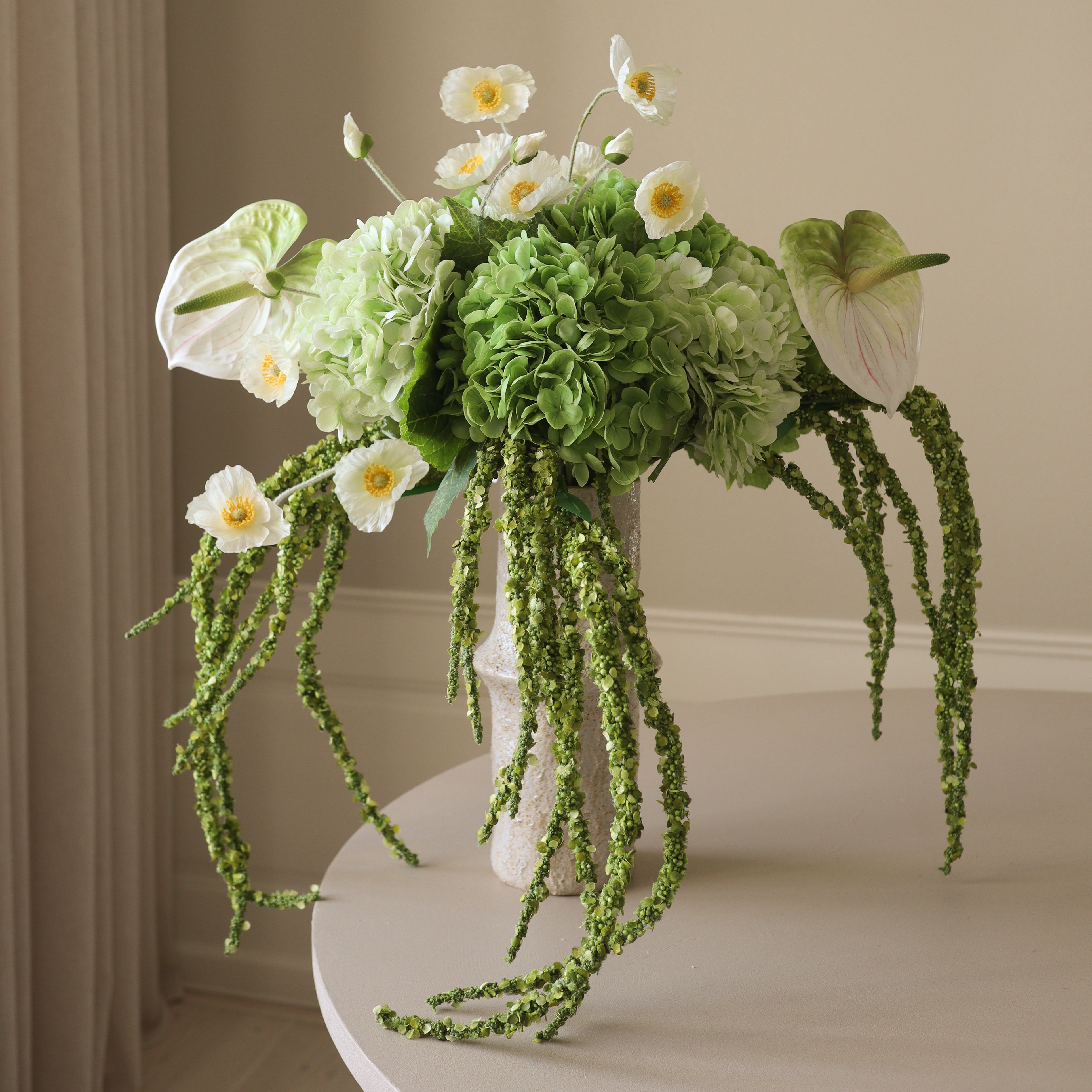 Verdant Grace met vaas — kunstbloemen bundel van Botane, detailfoto 3