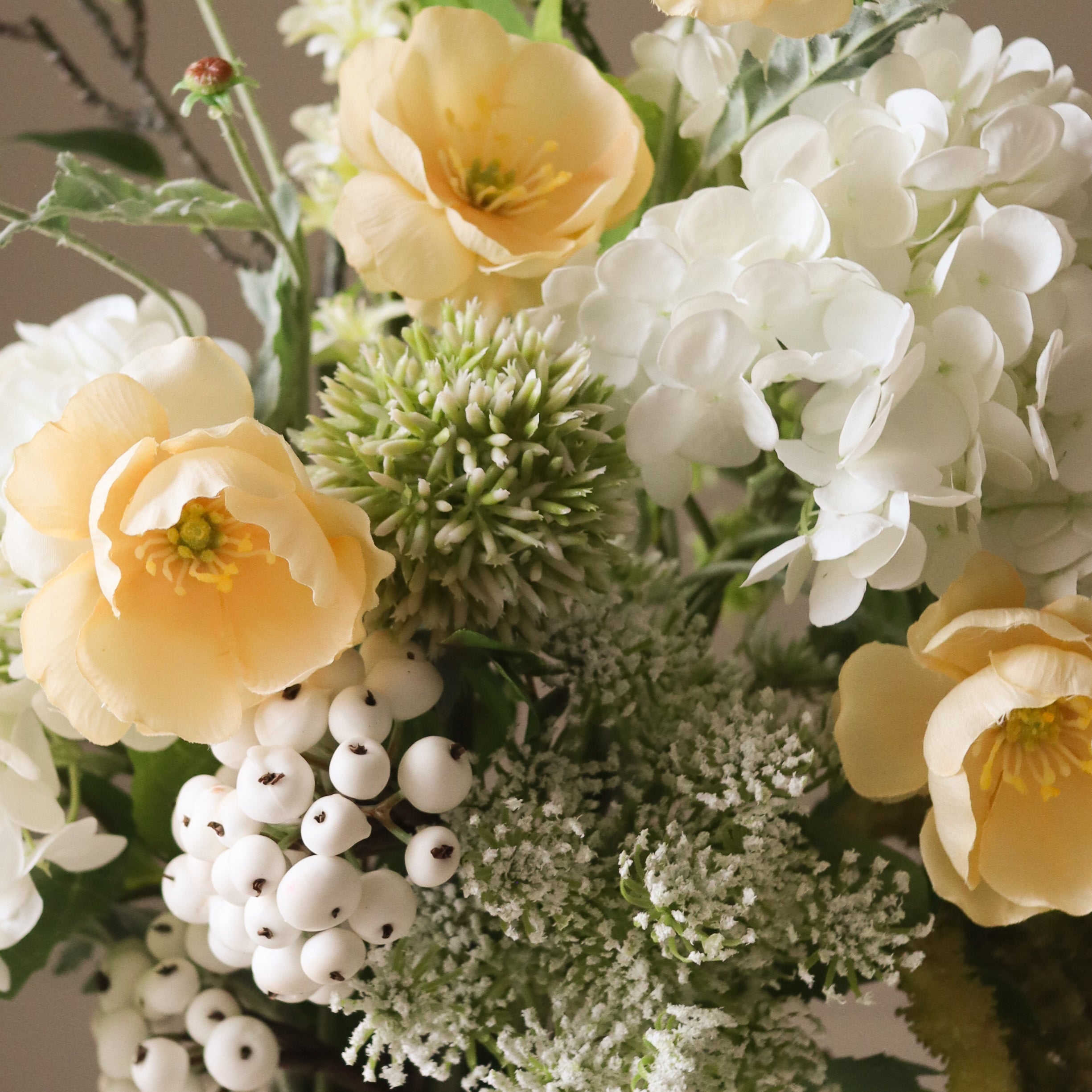 Golden Dawn — kunstbloemen boeket van Botane, detailfoto 2