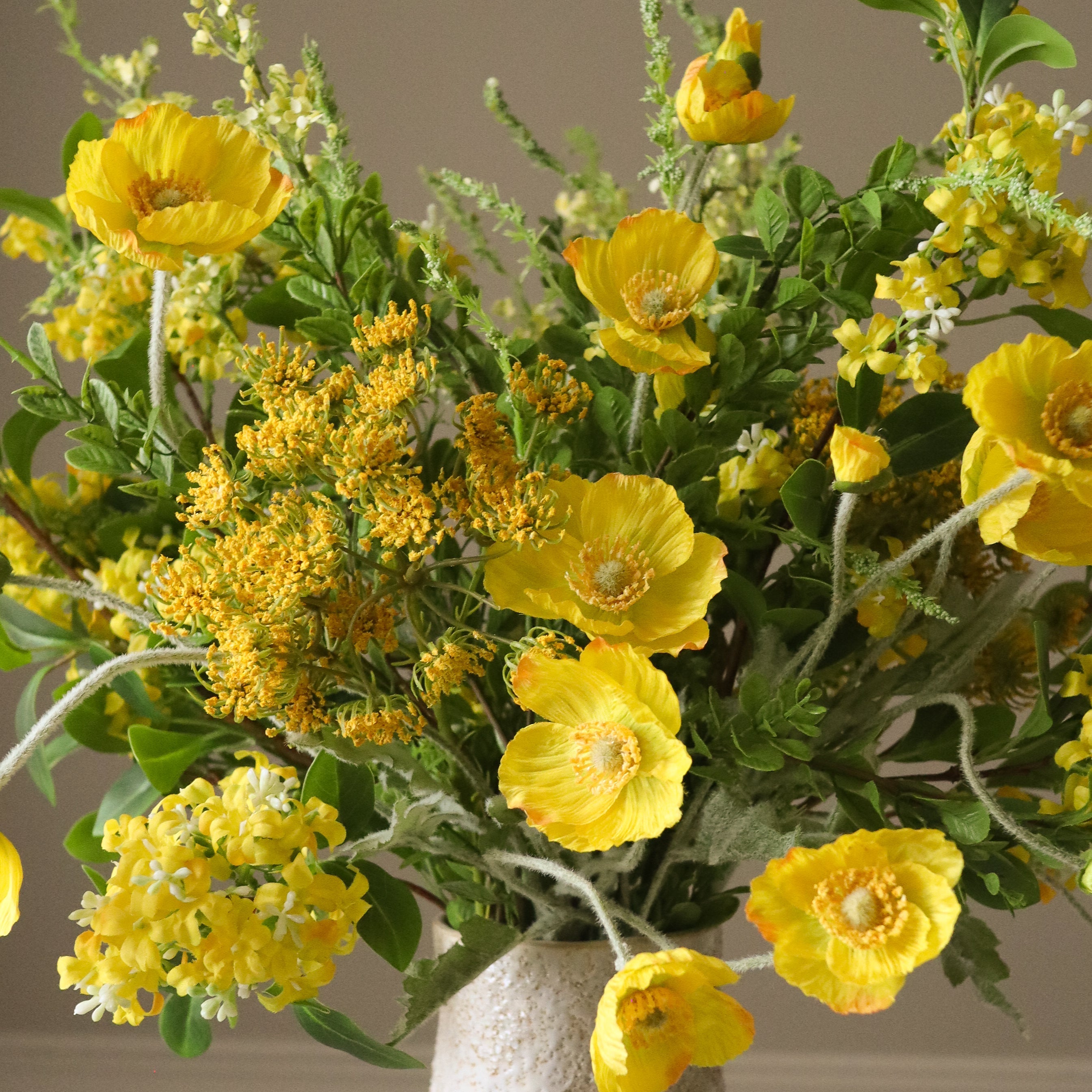 Sunny Reverie — kunstbloemen boeket van Botane, detailfoto 2