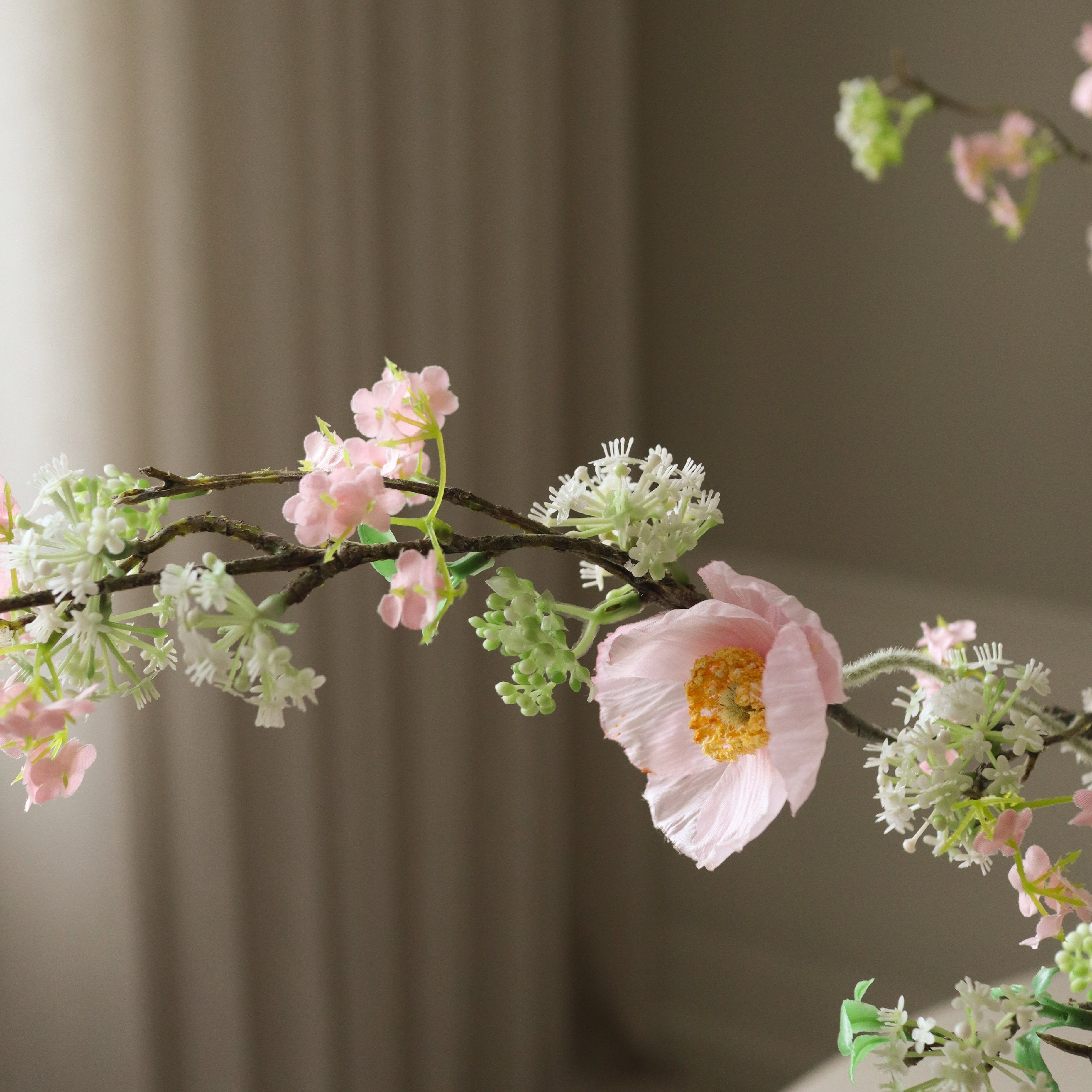 Blossom Veil met vaas