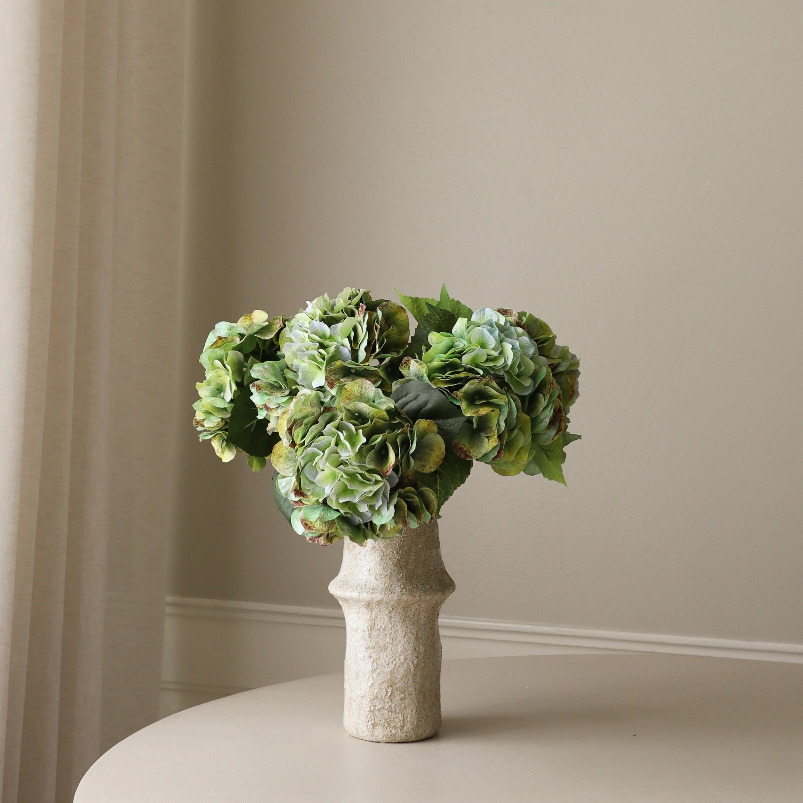 Olive Green Hydrangea Bouquet — kunstbloemen boeket van Botane