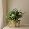 Green Eclipse met vaas — kunstbloemen bundel van Botane